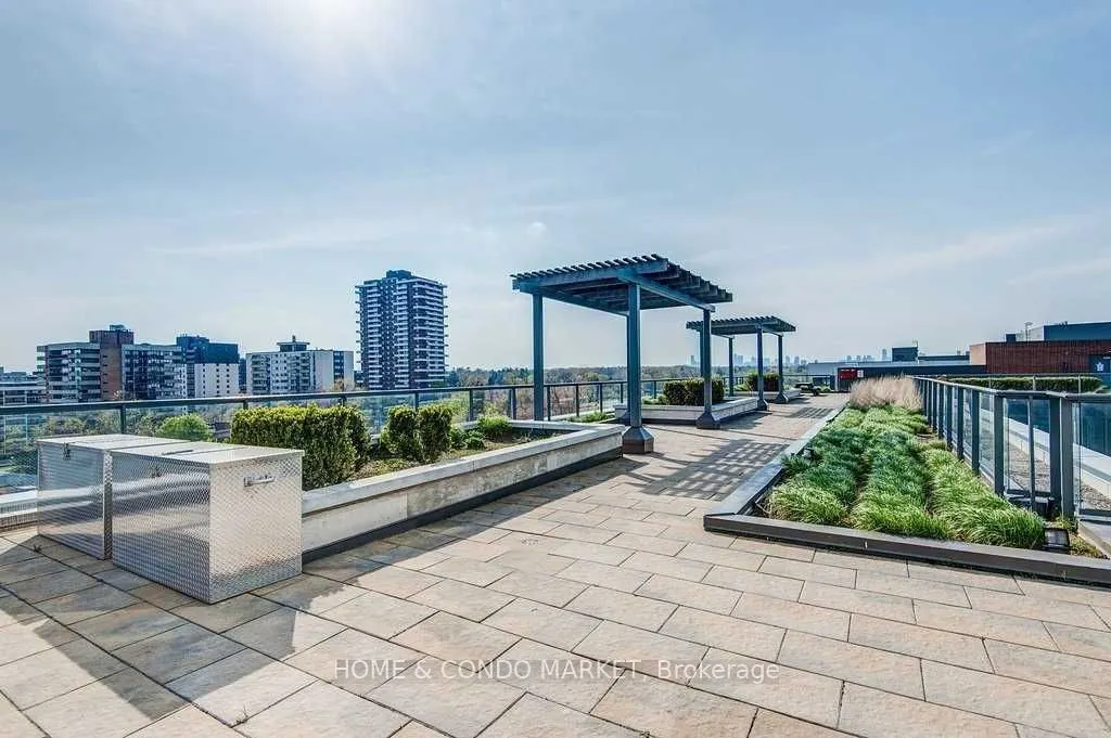 1 Hurontario Street, #315