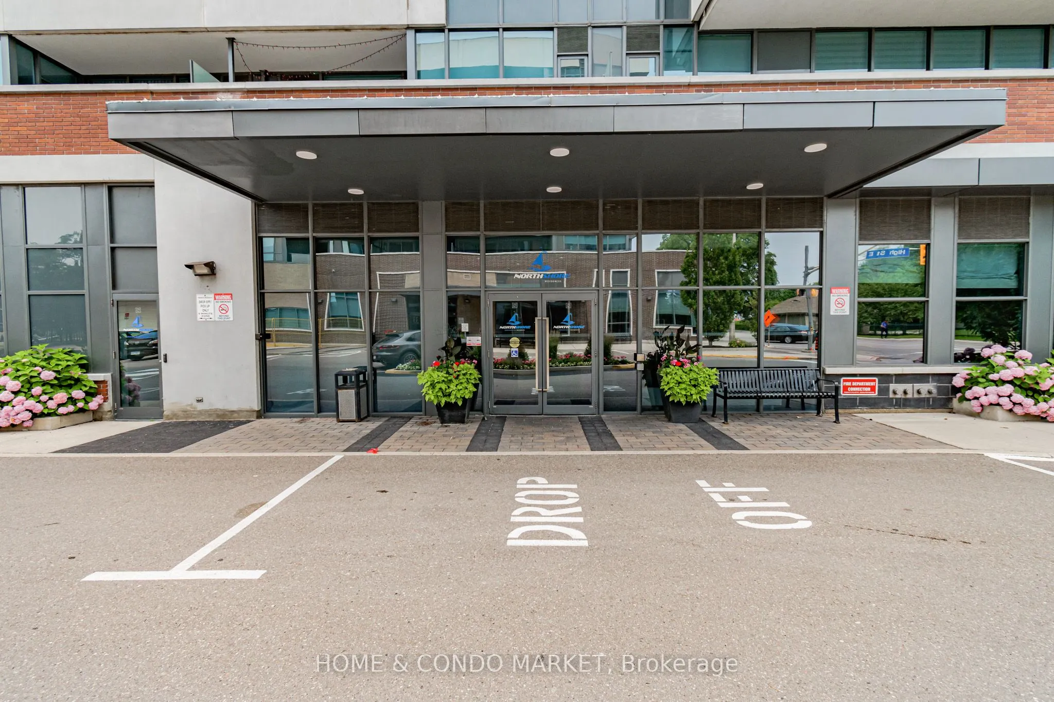 1 Hurontario Street, #315