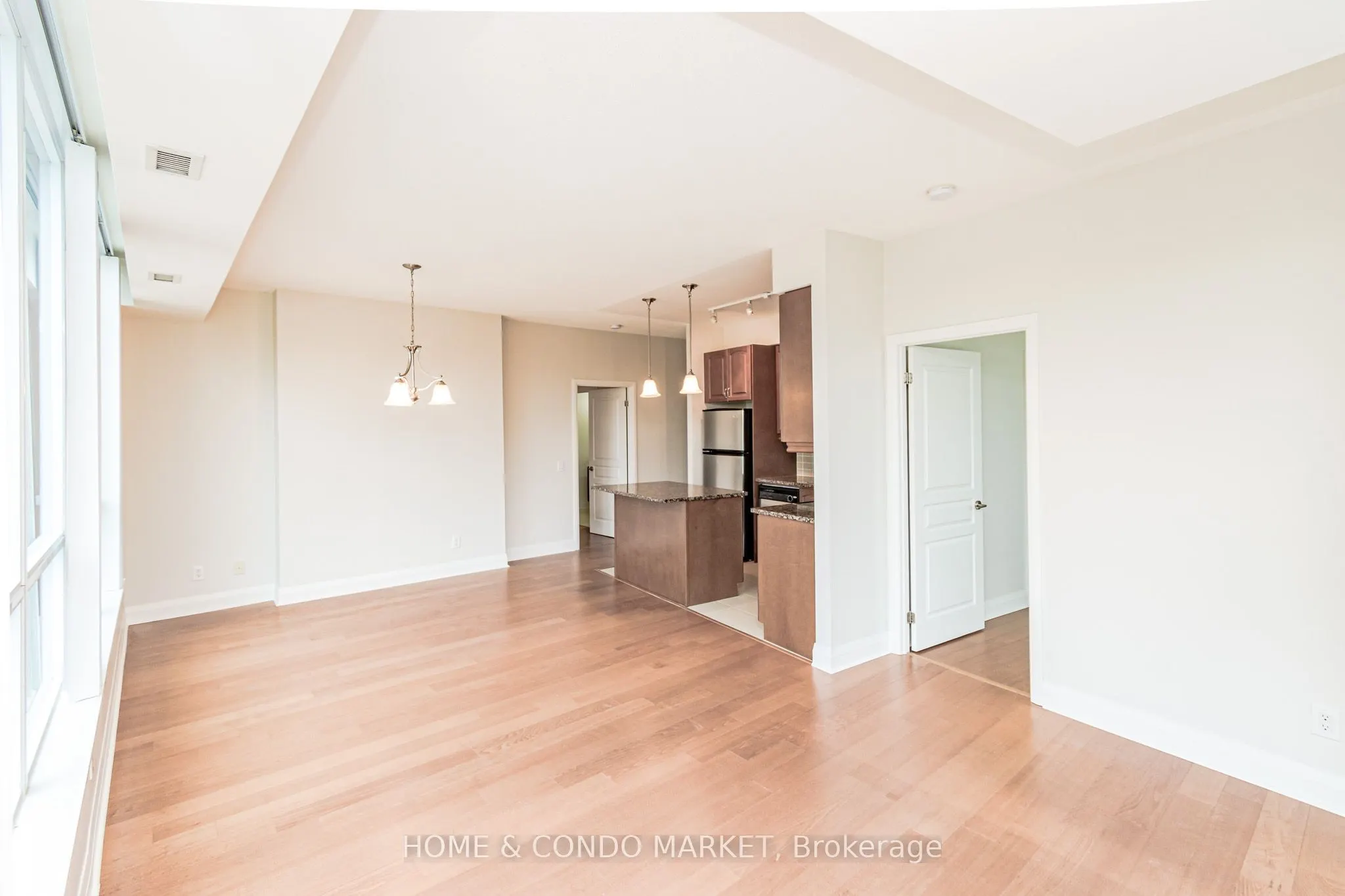 1 Hurontario Street, #315