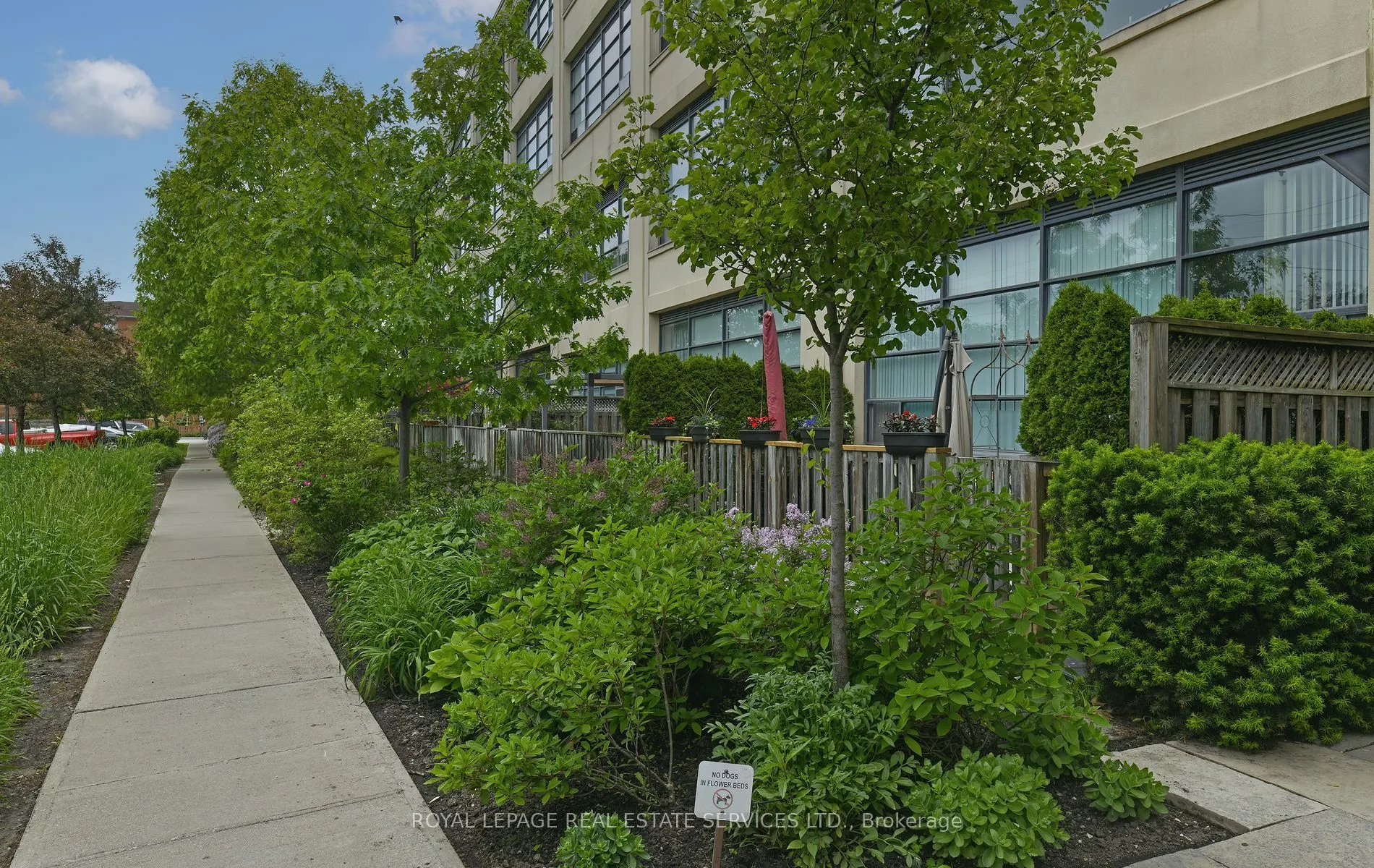 1001 Roselawn Avenue, #205