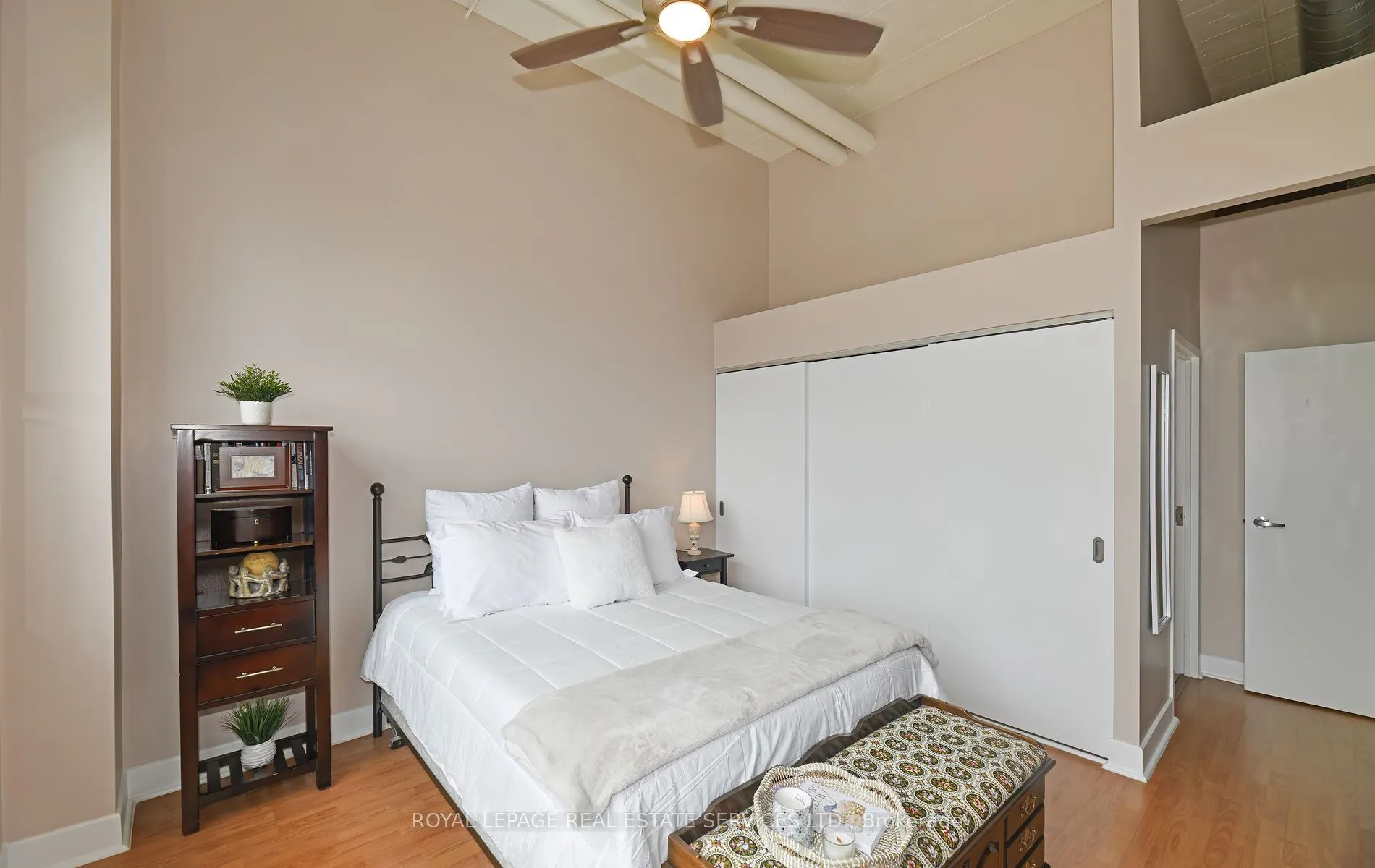 1001 Roselawn Avenue, #205