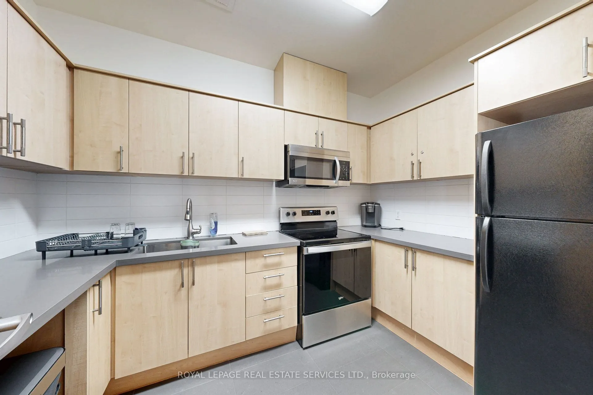 1001 Roselawn Avenue, #205