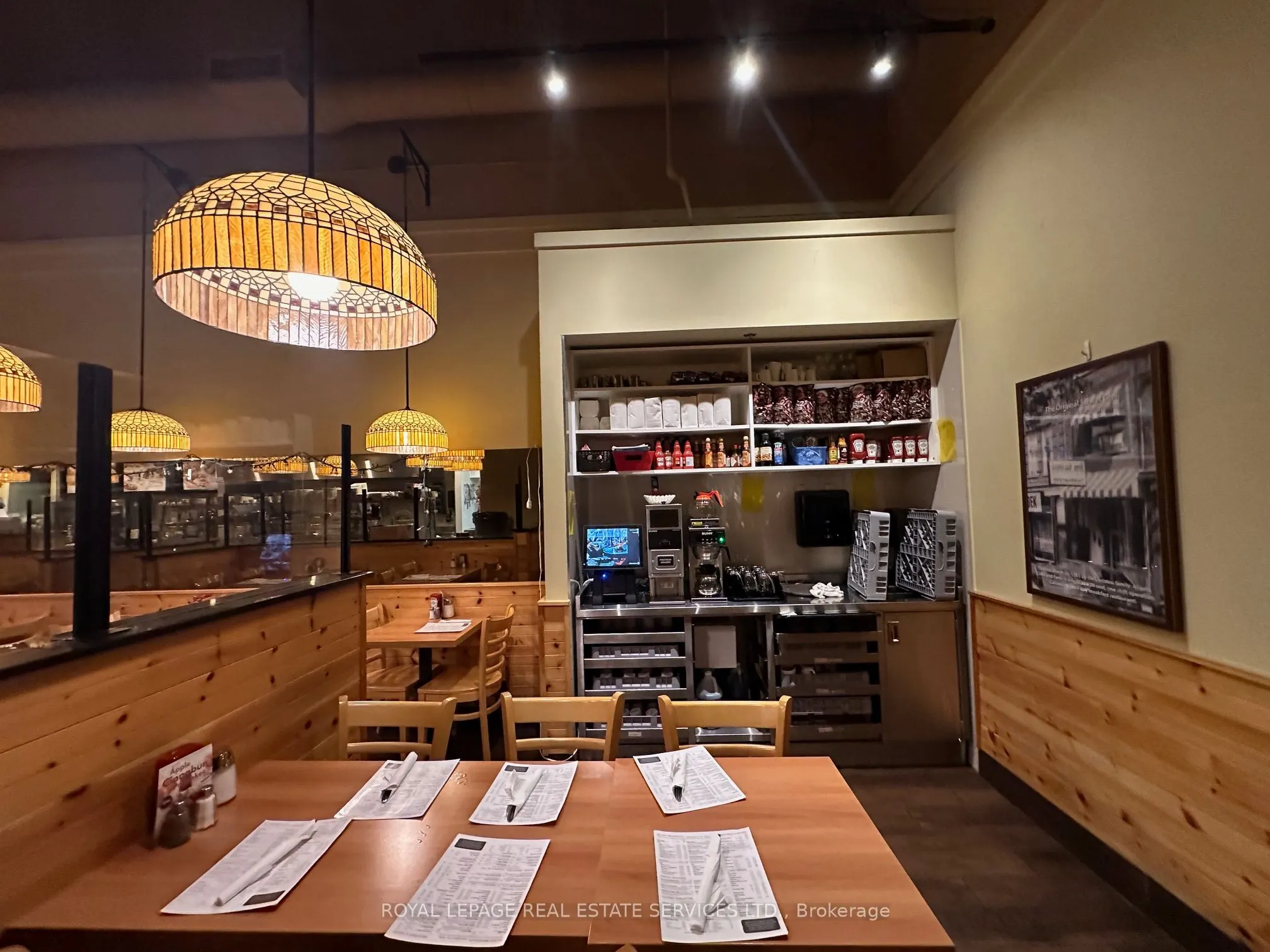 507 Lakeshore Road