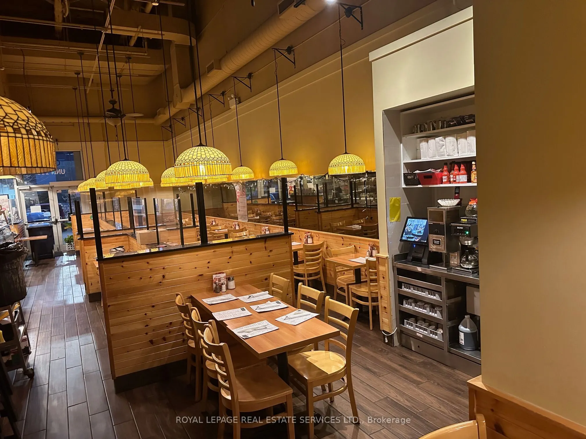 507 Lakeshore Road