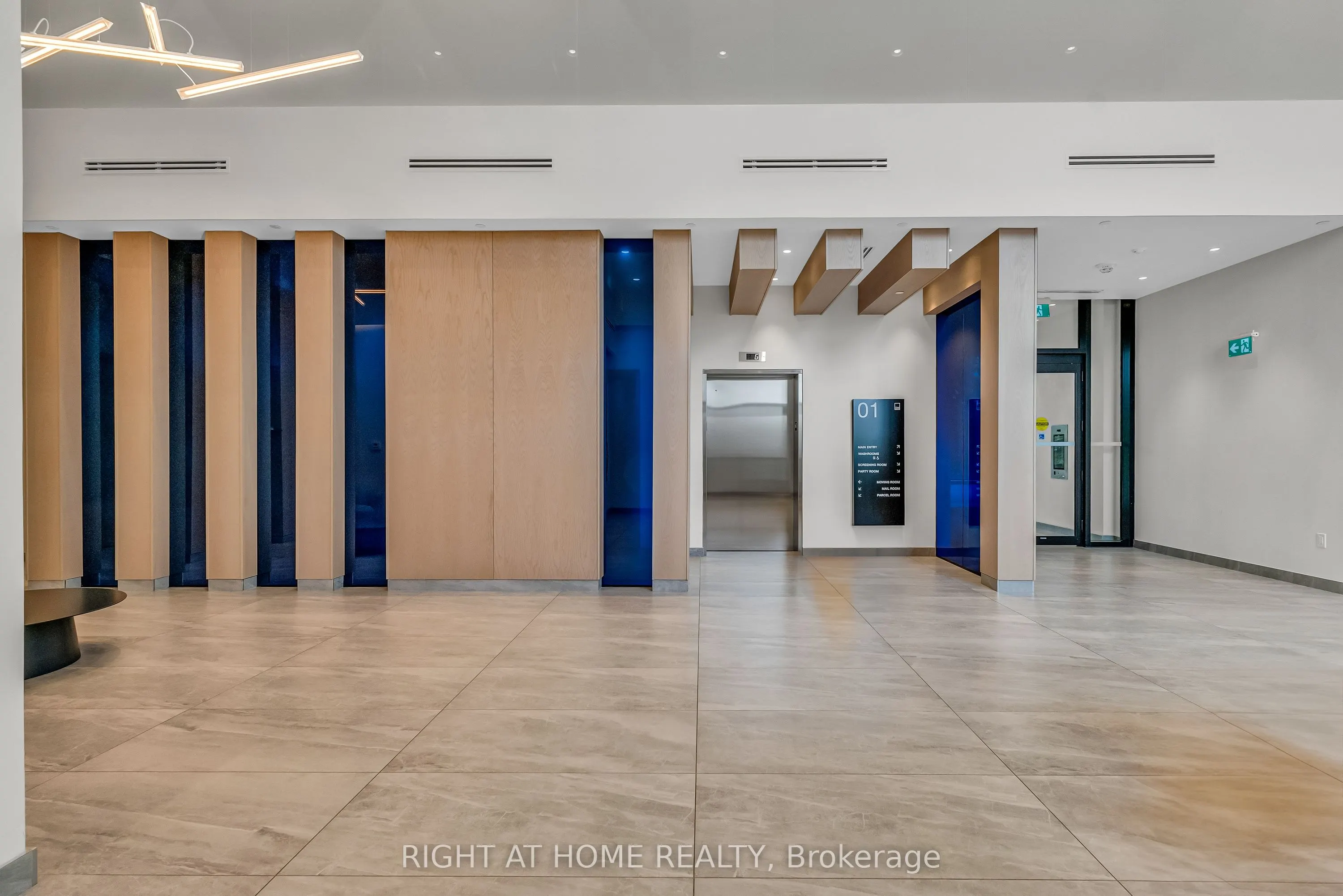86 Dundas Street E, #1520