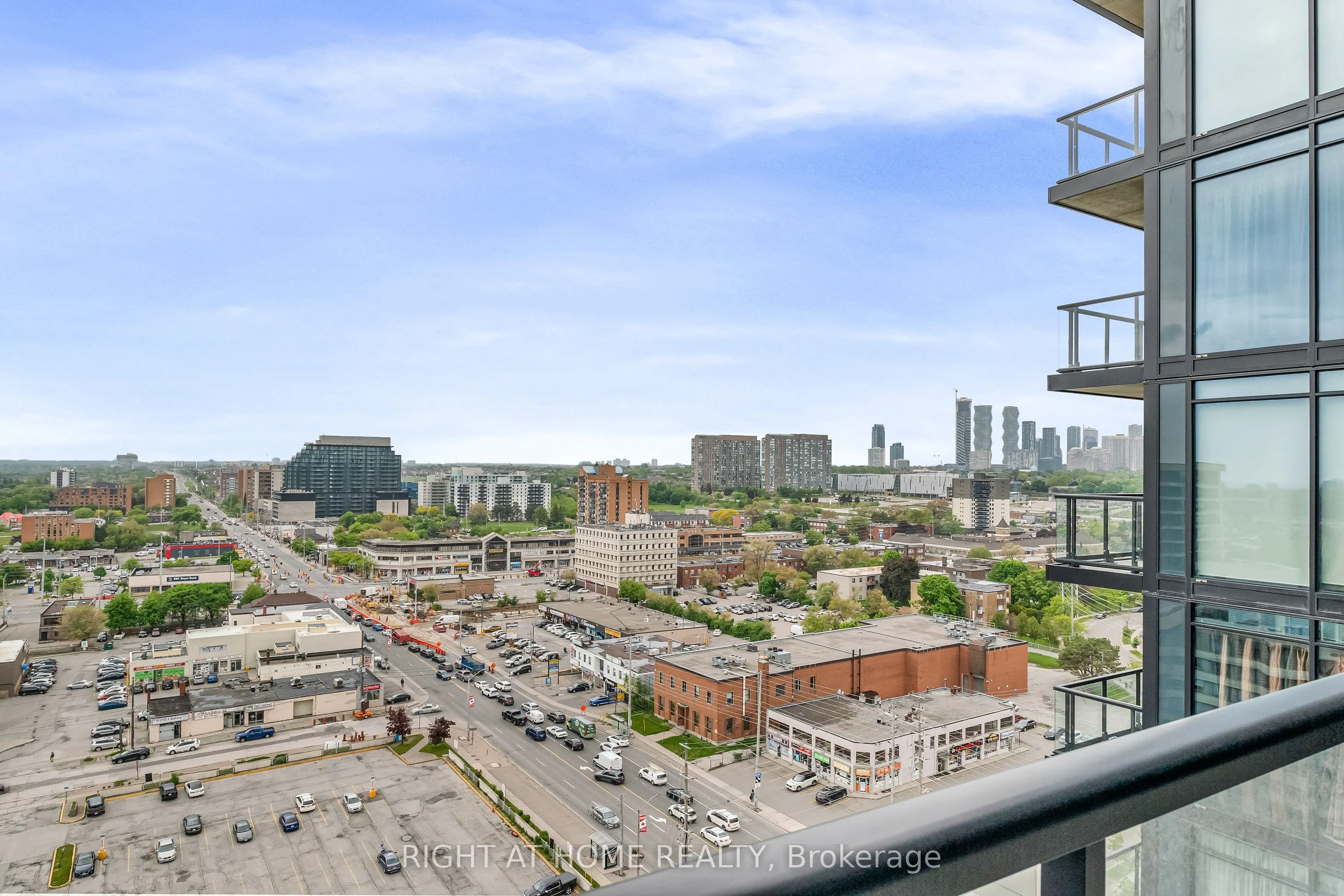 86 Dundas Street E, #1520