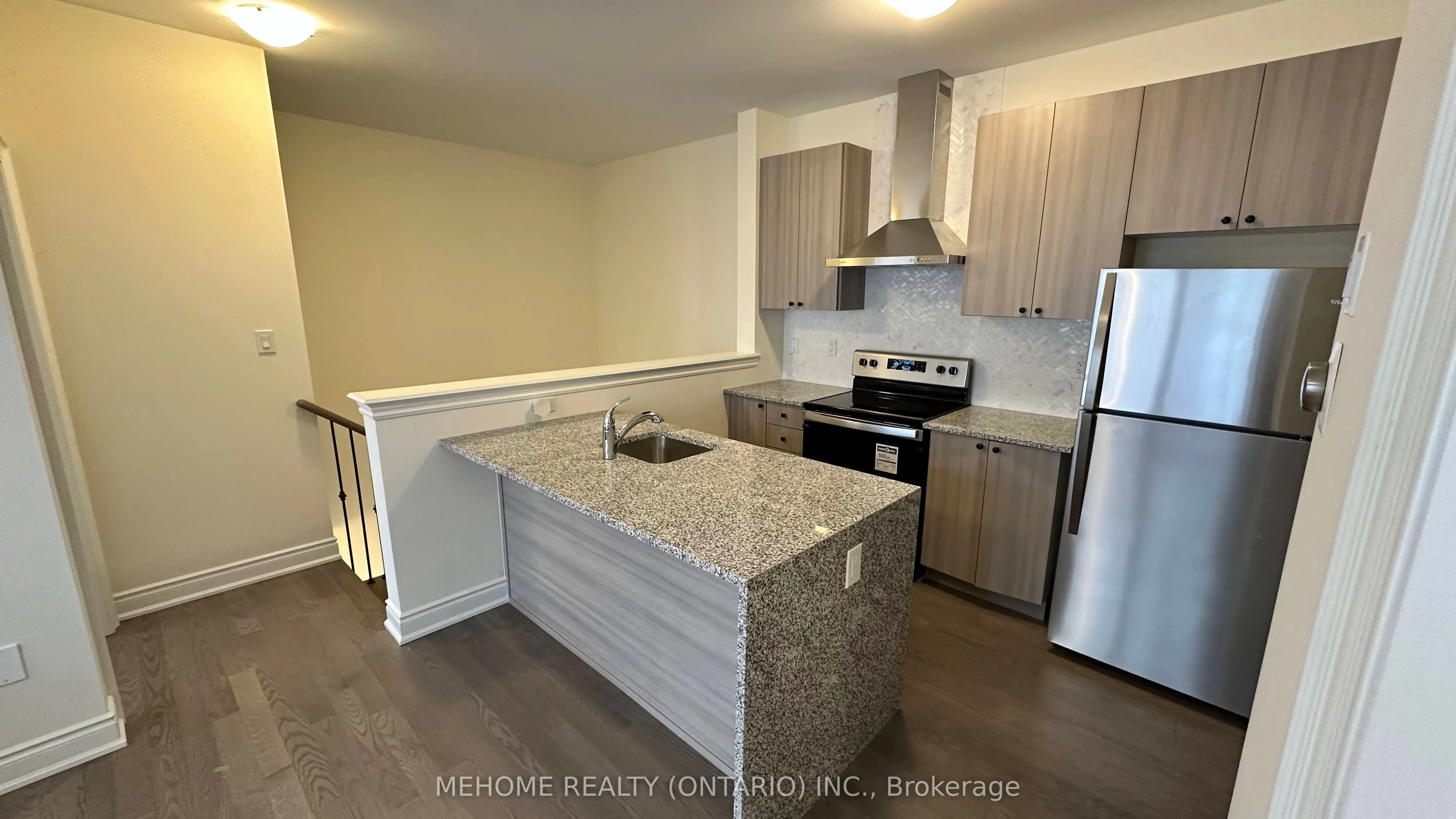 3346 Millicent Avenue, #Coach House