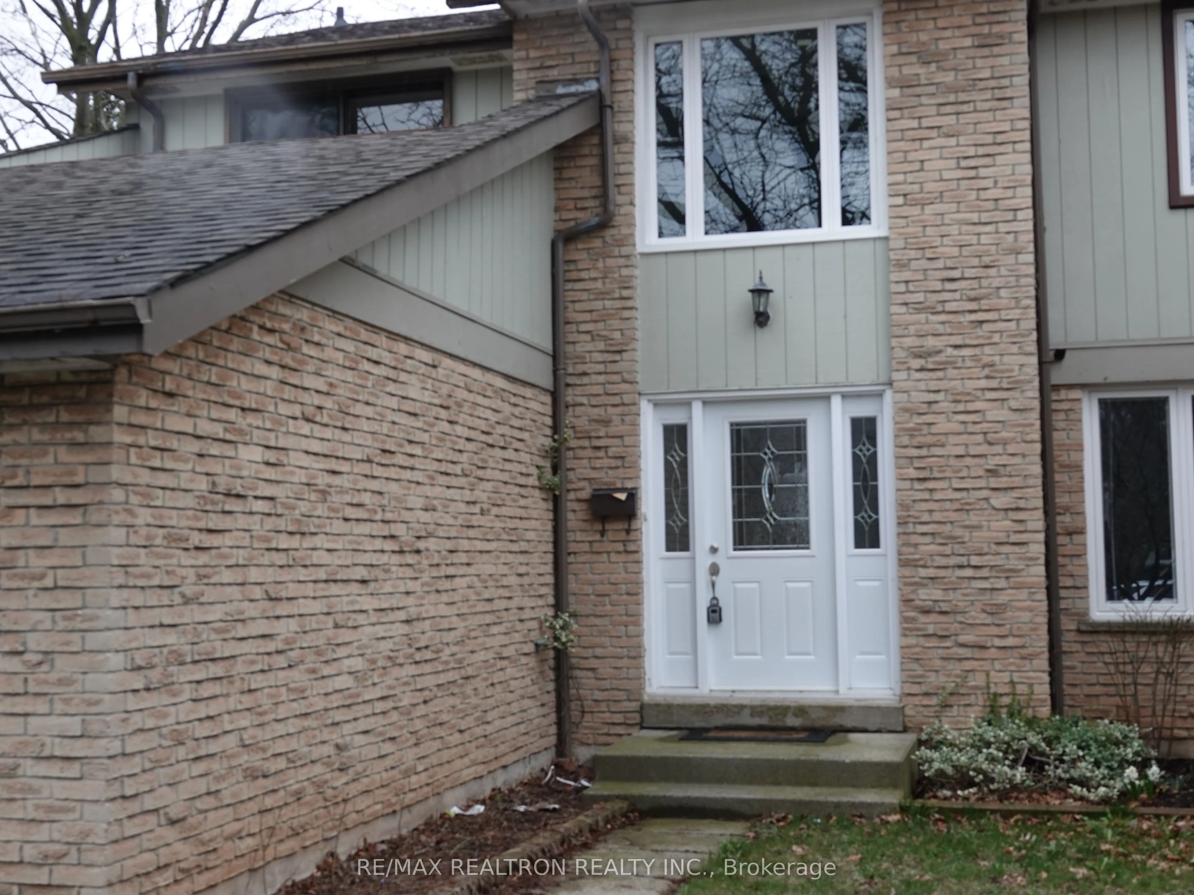 4272 Gayling Gardens