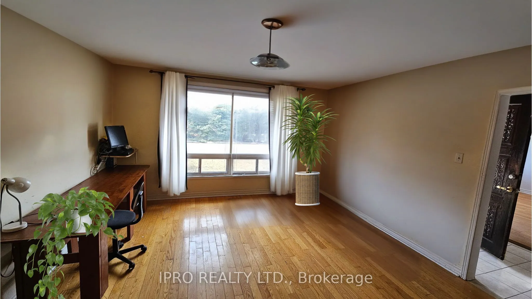 3215 Parkerhill Road