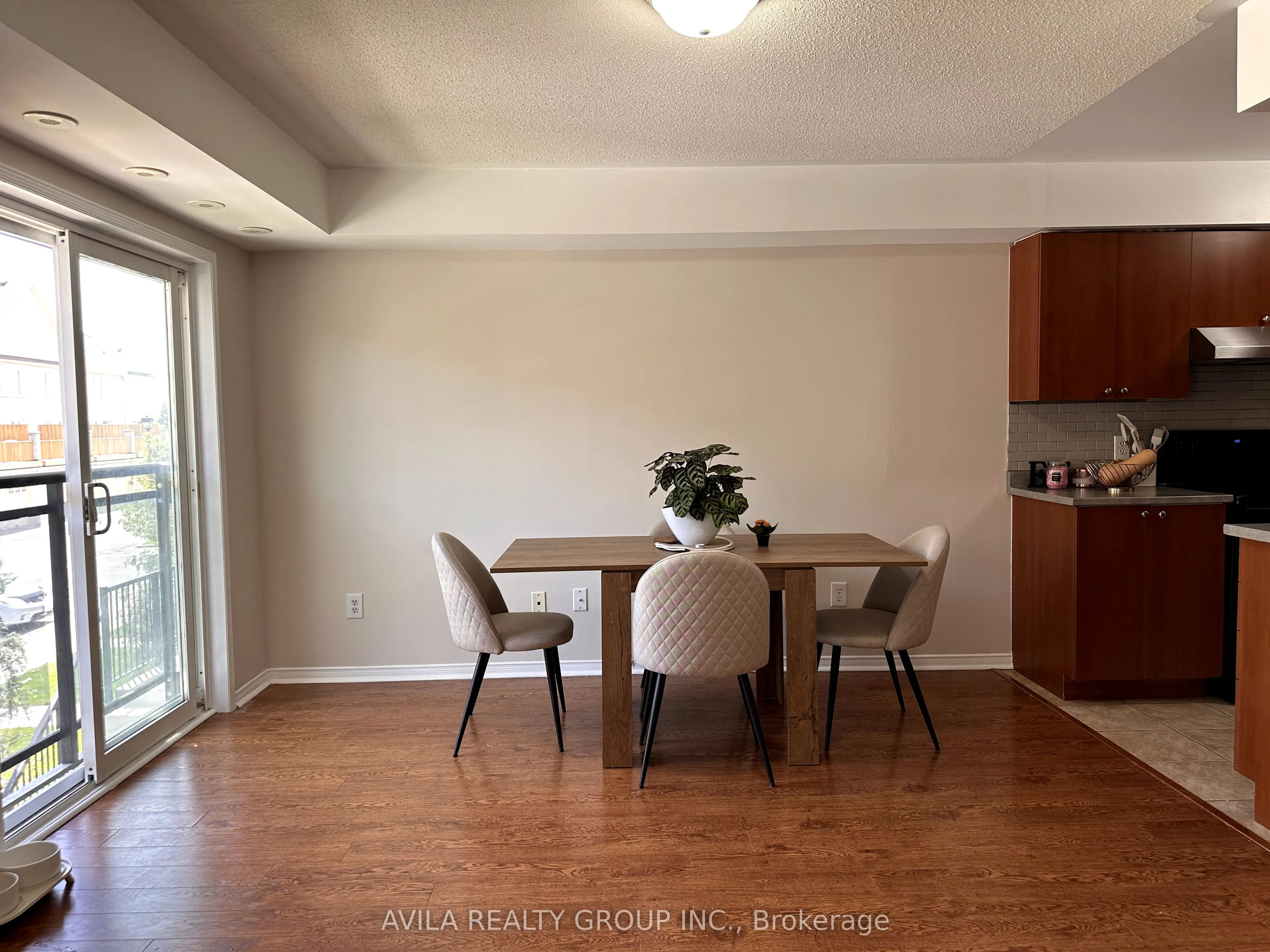 4975 Southampton Drive, #144