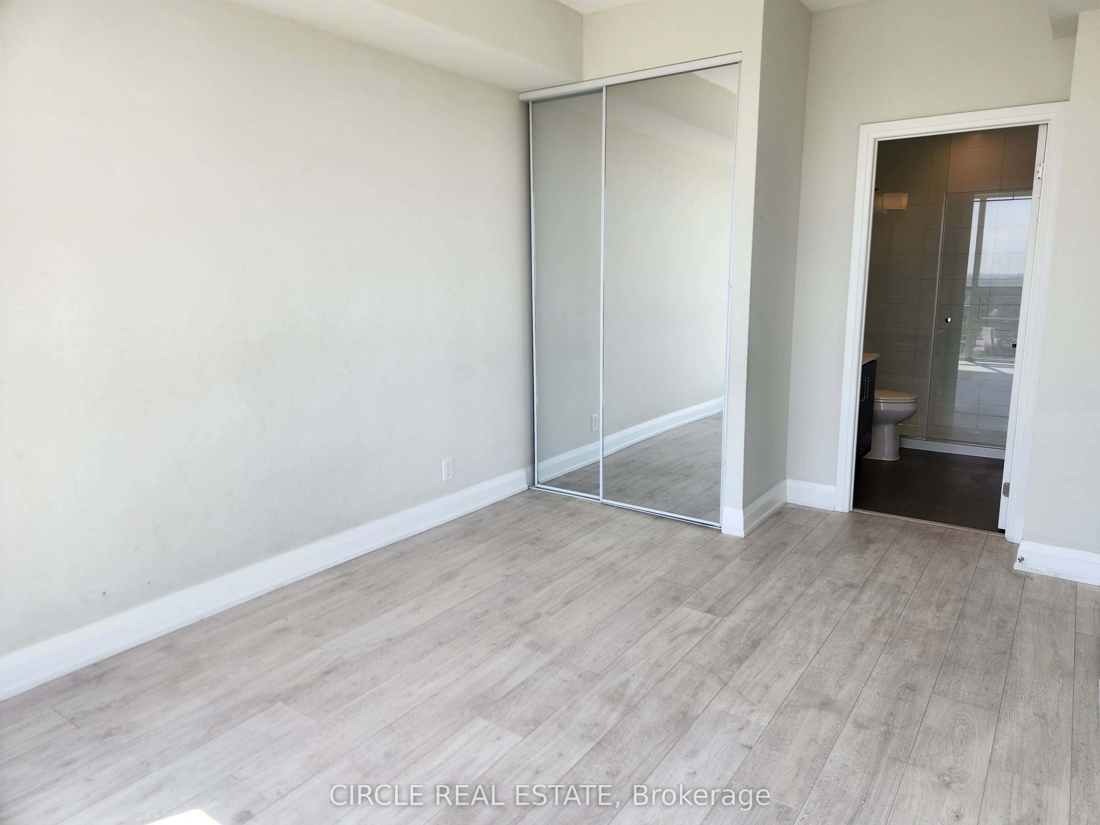 15 Lynch Street, #1505
