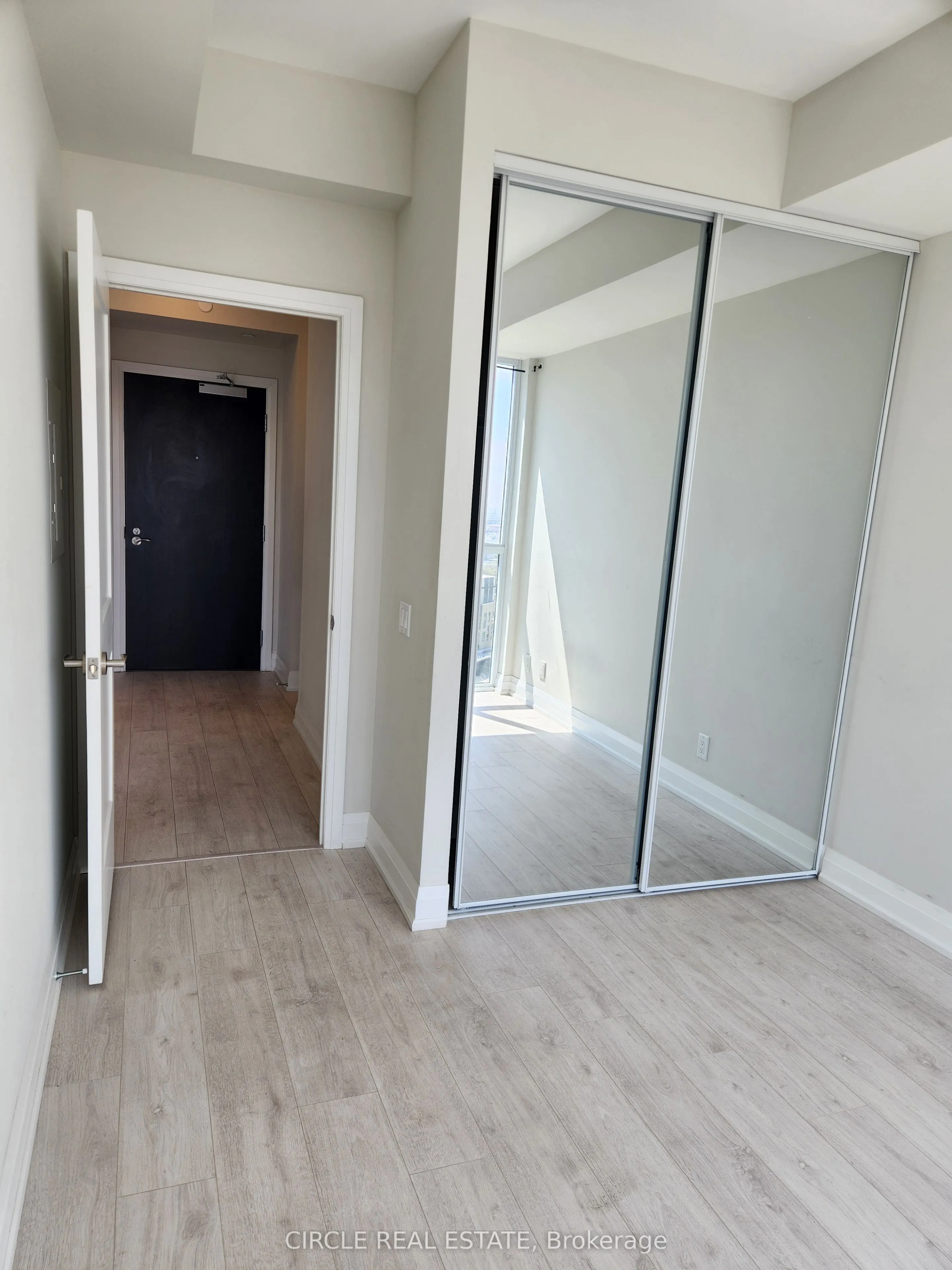 15 Lynch Street, #1505