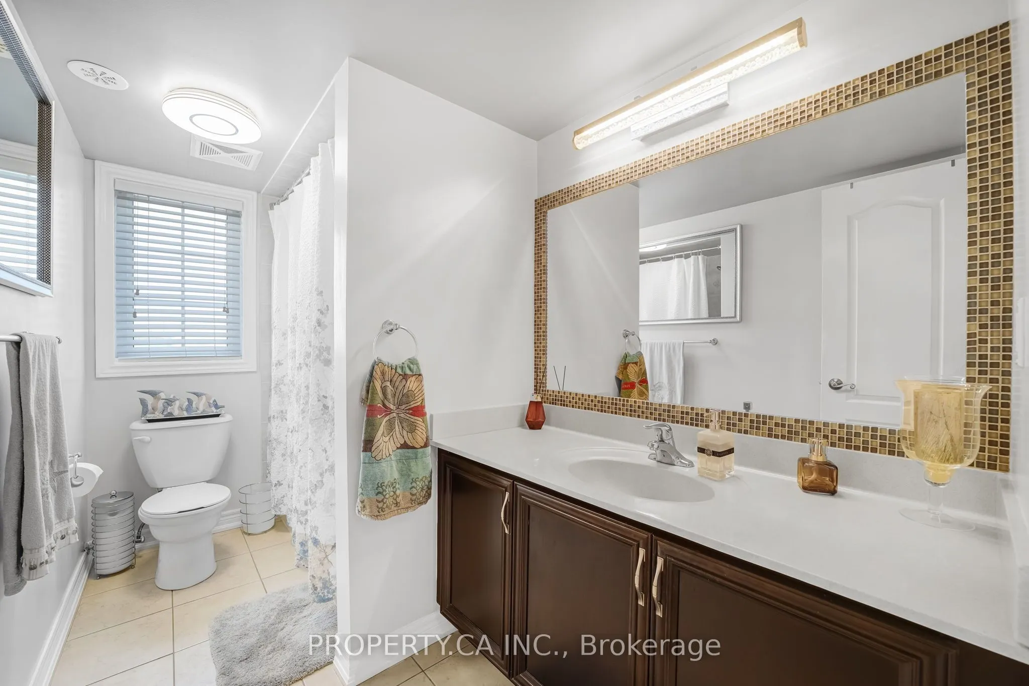 157 Isaac Devins Boulevard, #6