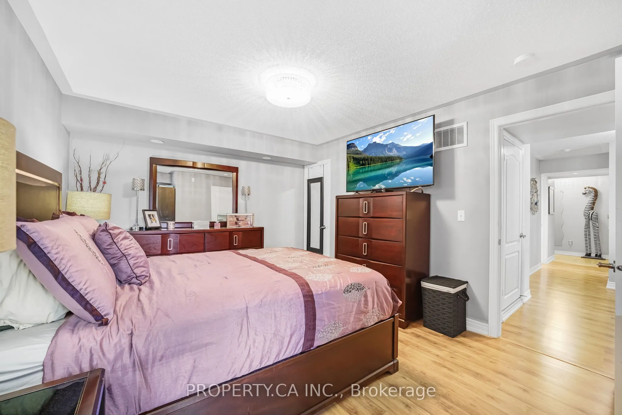 157 Isaac Devins Boulevard, #6
