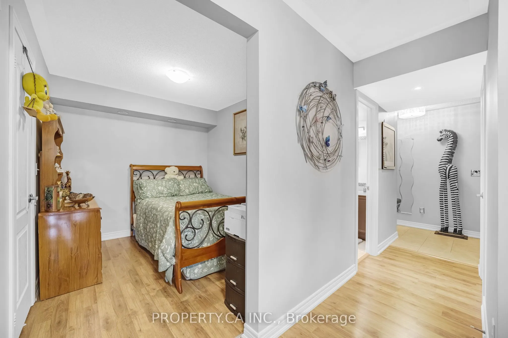 157 Isaac Devins Boulevard, #6
