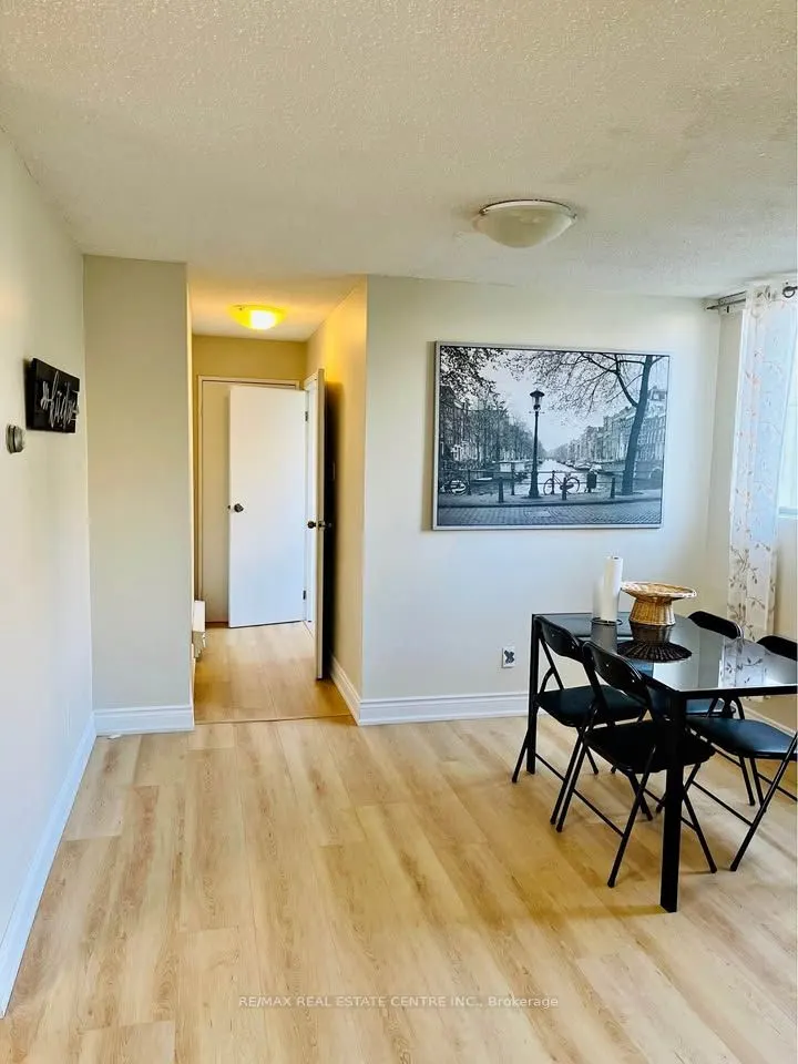 3700 Kaneff Crescent, #501