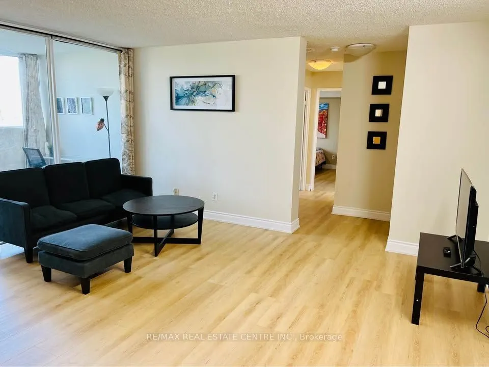 3700 Kaneff Crescent, #501