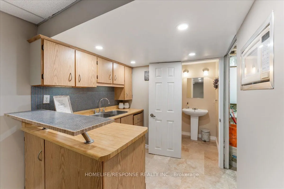 3196 Cambourne Crescent