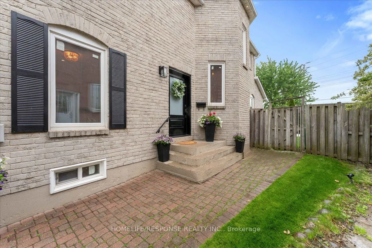 3196 Cambourne Crescent