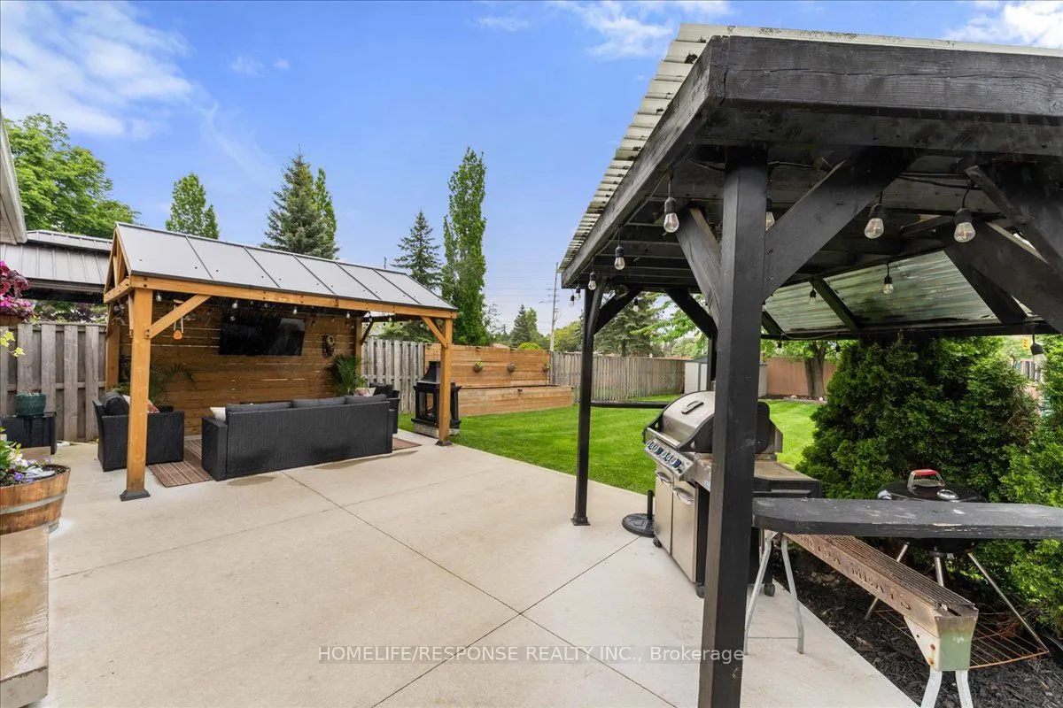 3196 Cambourne Crescent