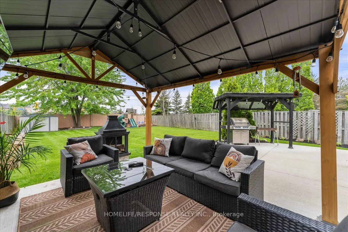 3196 Cambourne Crescent