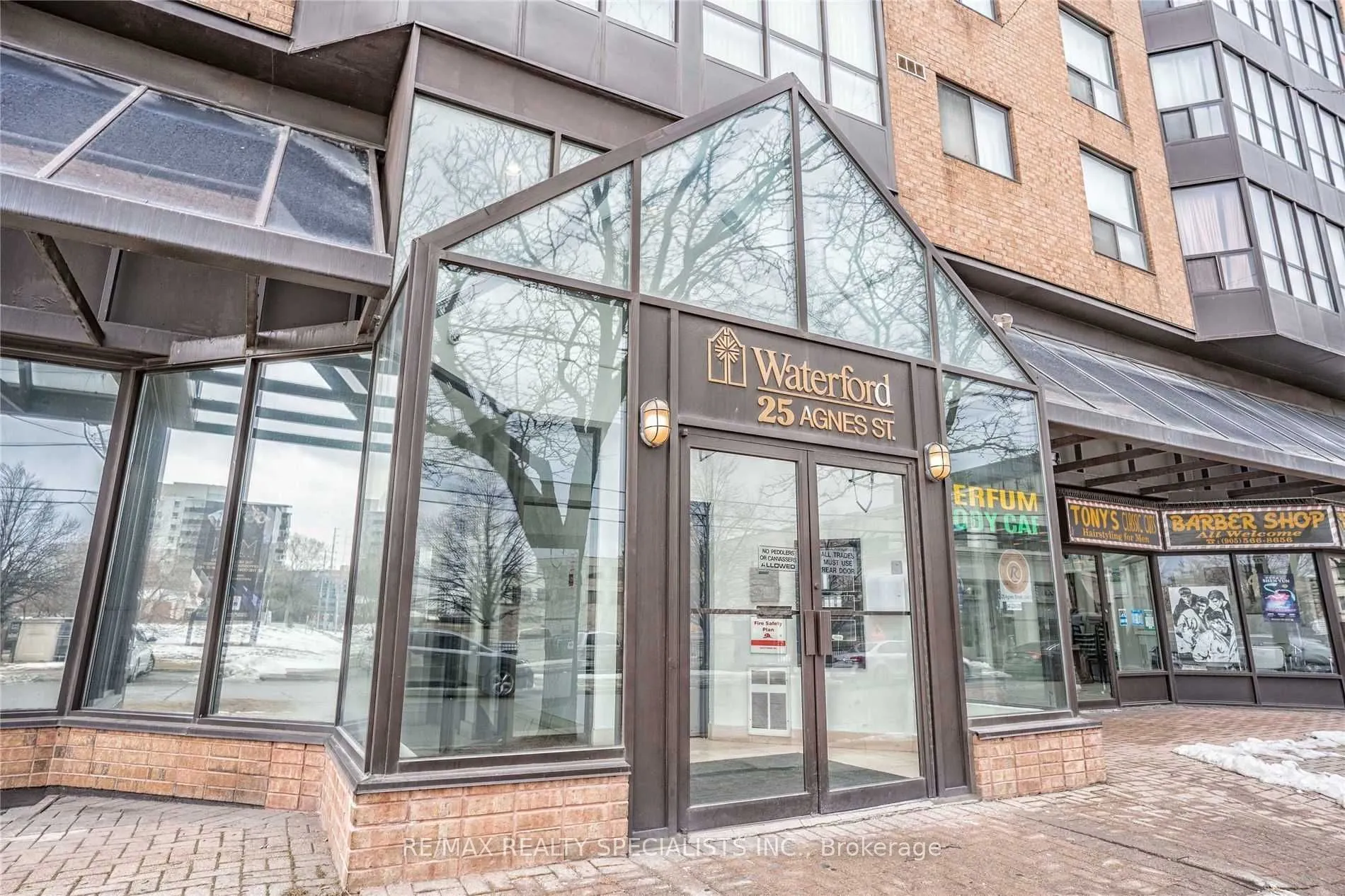 25 Agnes Street, #301