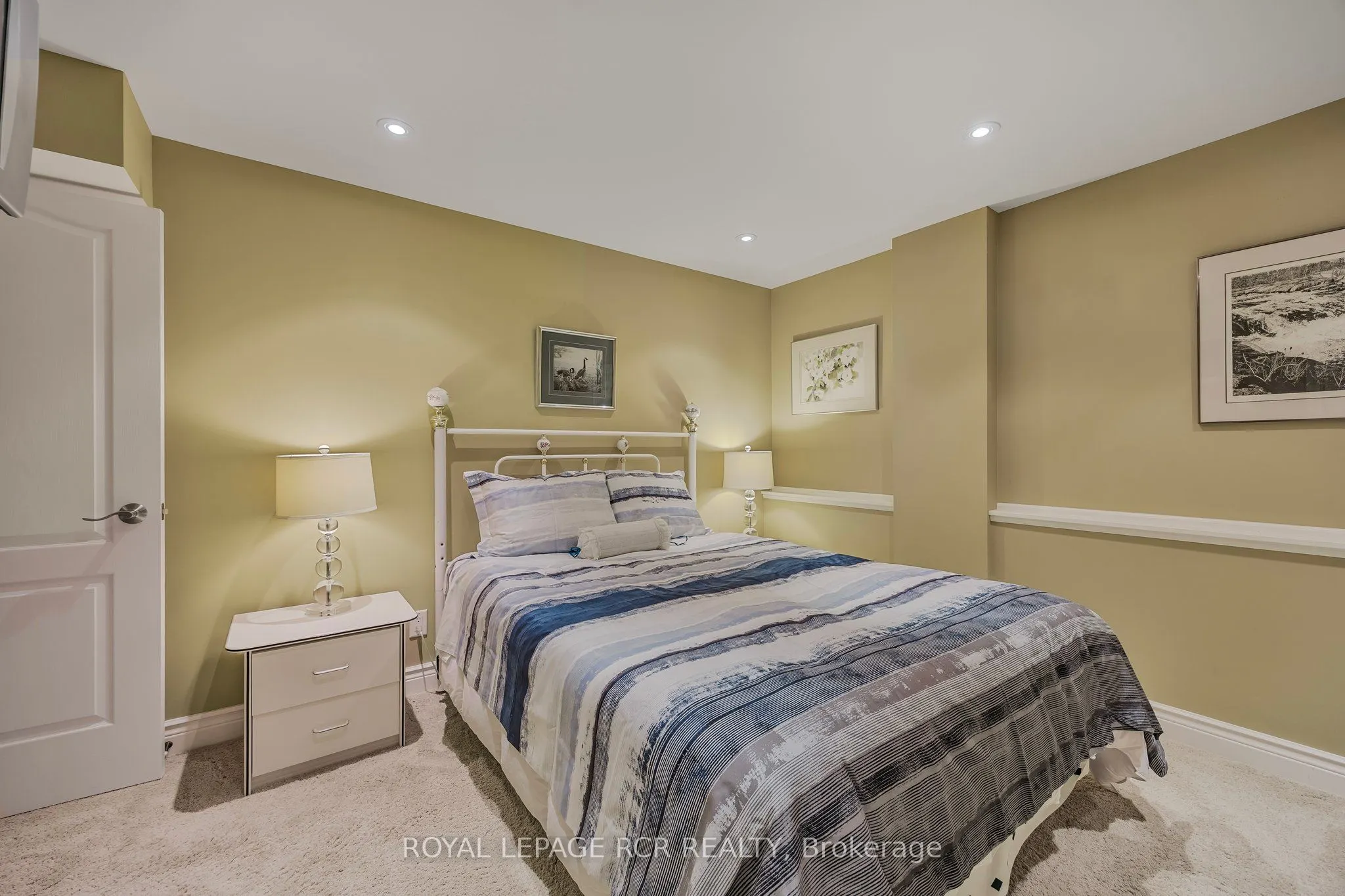 1 Reddington Drive, #4