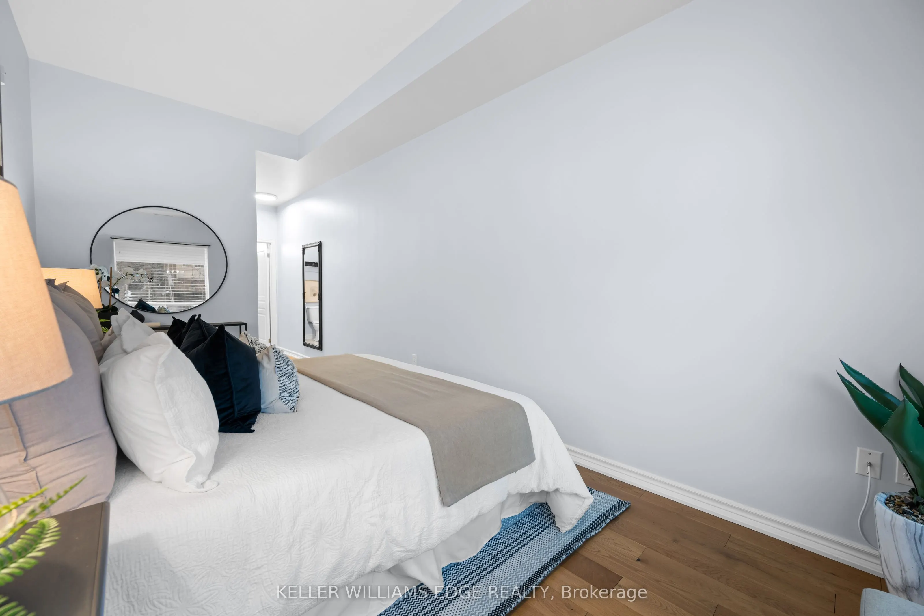 5070 Fairview Street, #107