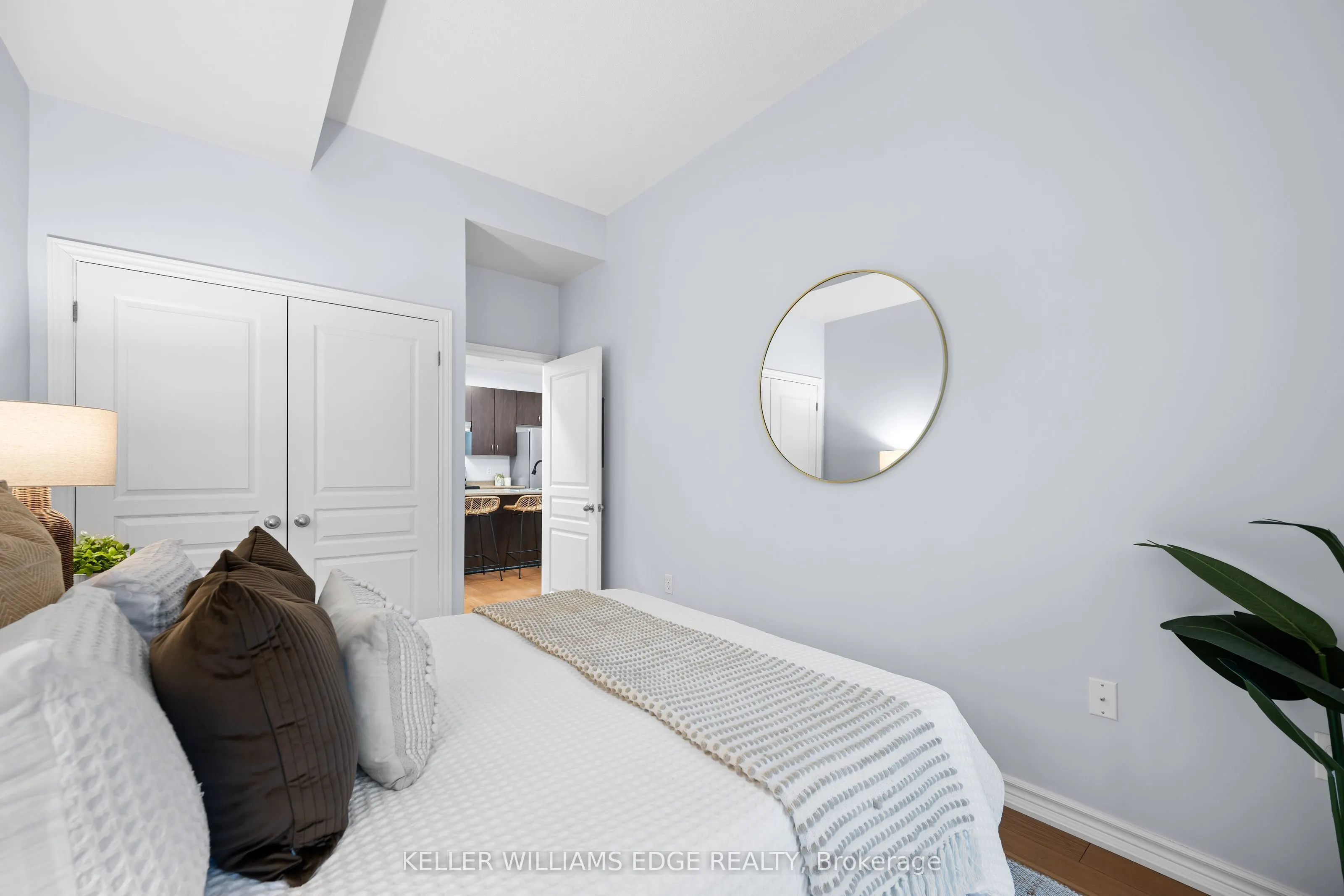 5070 Fairview Street, #107