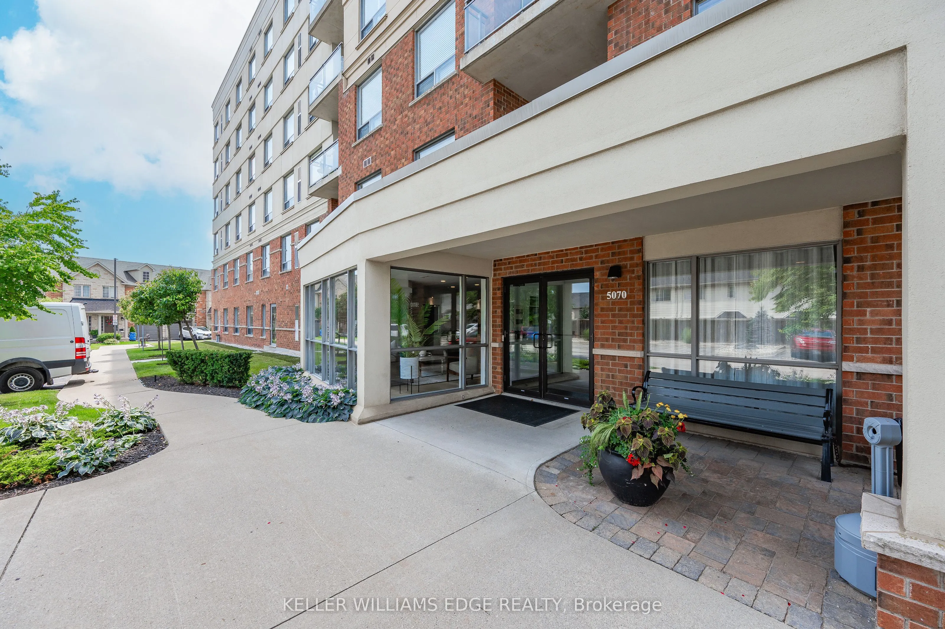 5070 Fairview Street, #107