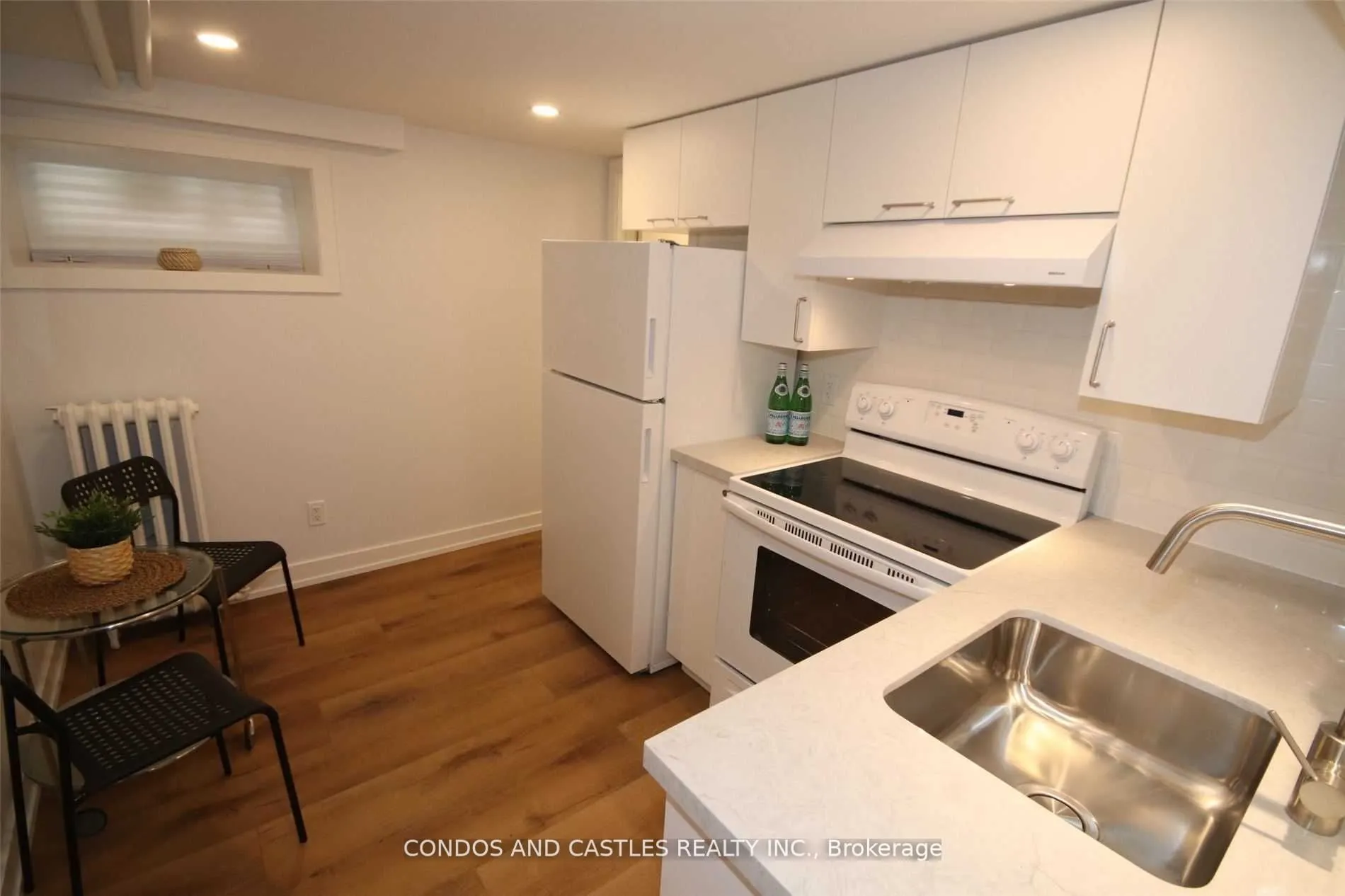 203 Fern Avenue, #Lower