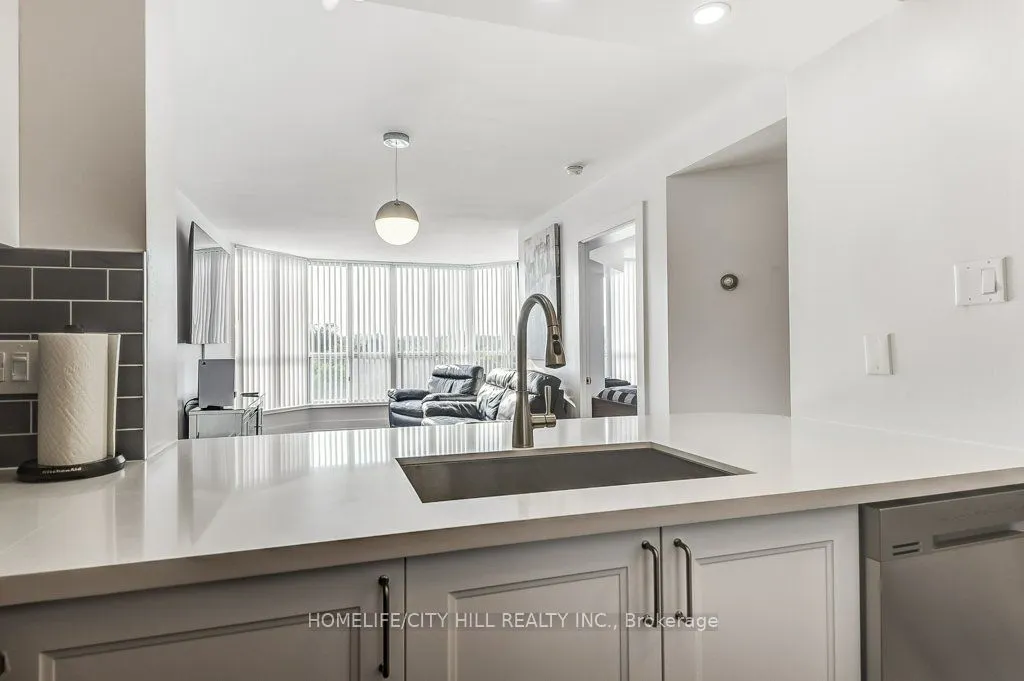 2285 Lake Shore Boulevard W, #506