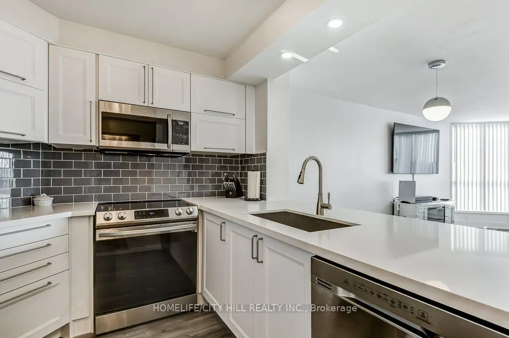 2285 Lake Shore Boulevard W, #506