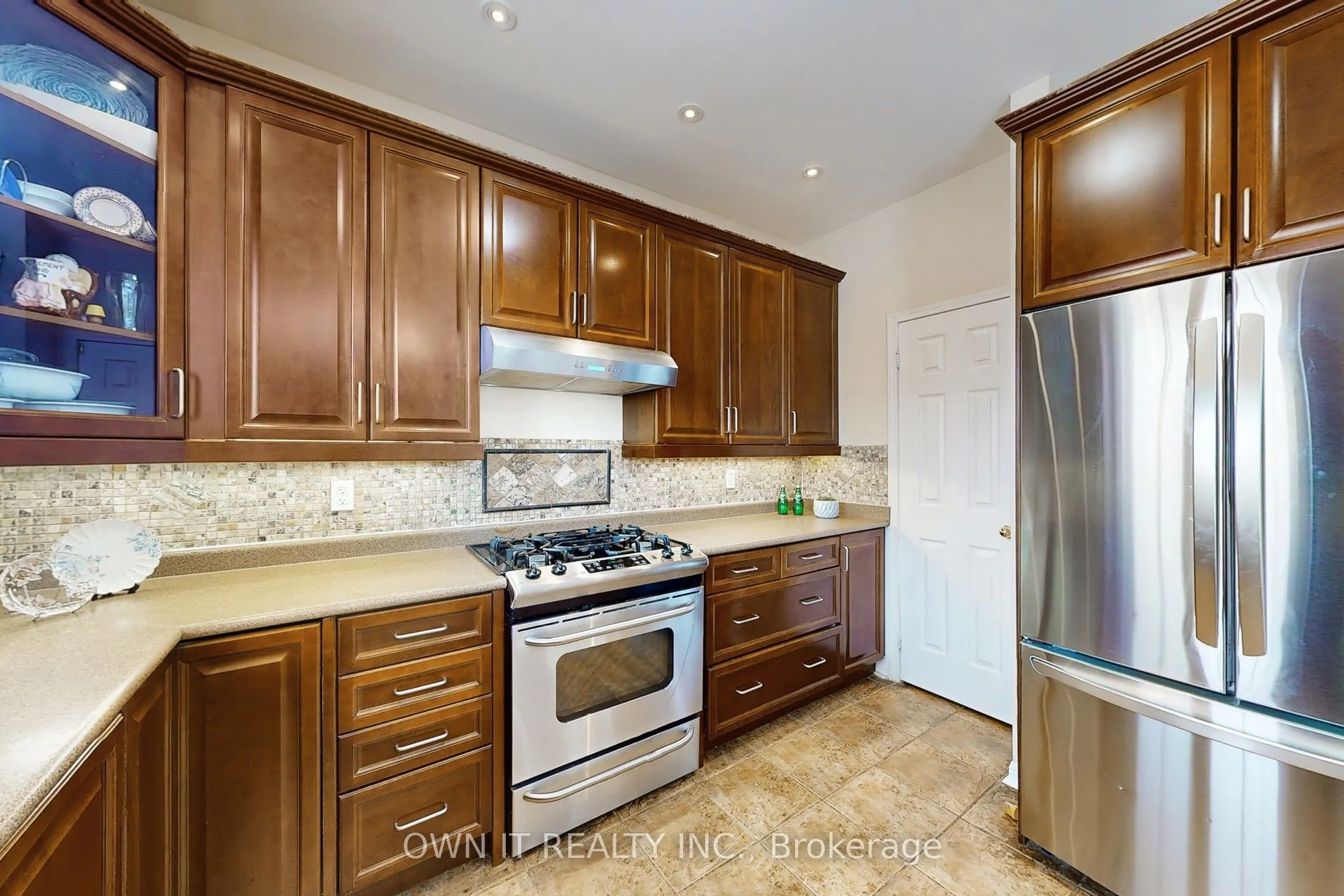 14 Alboreto Way