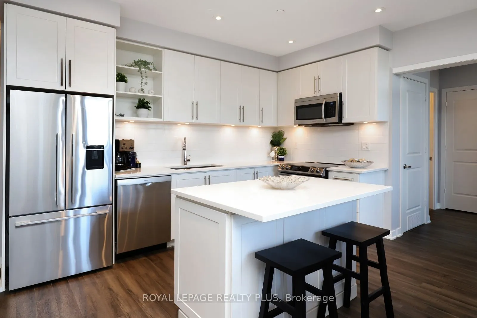 4699 Glen Erin Drive, #109