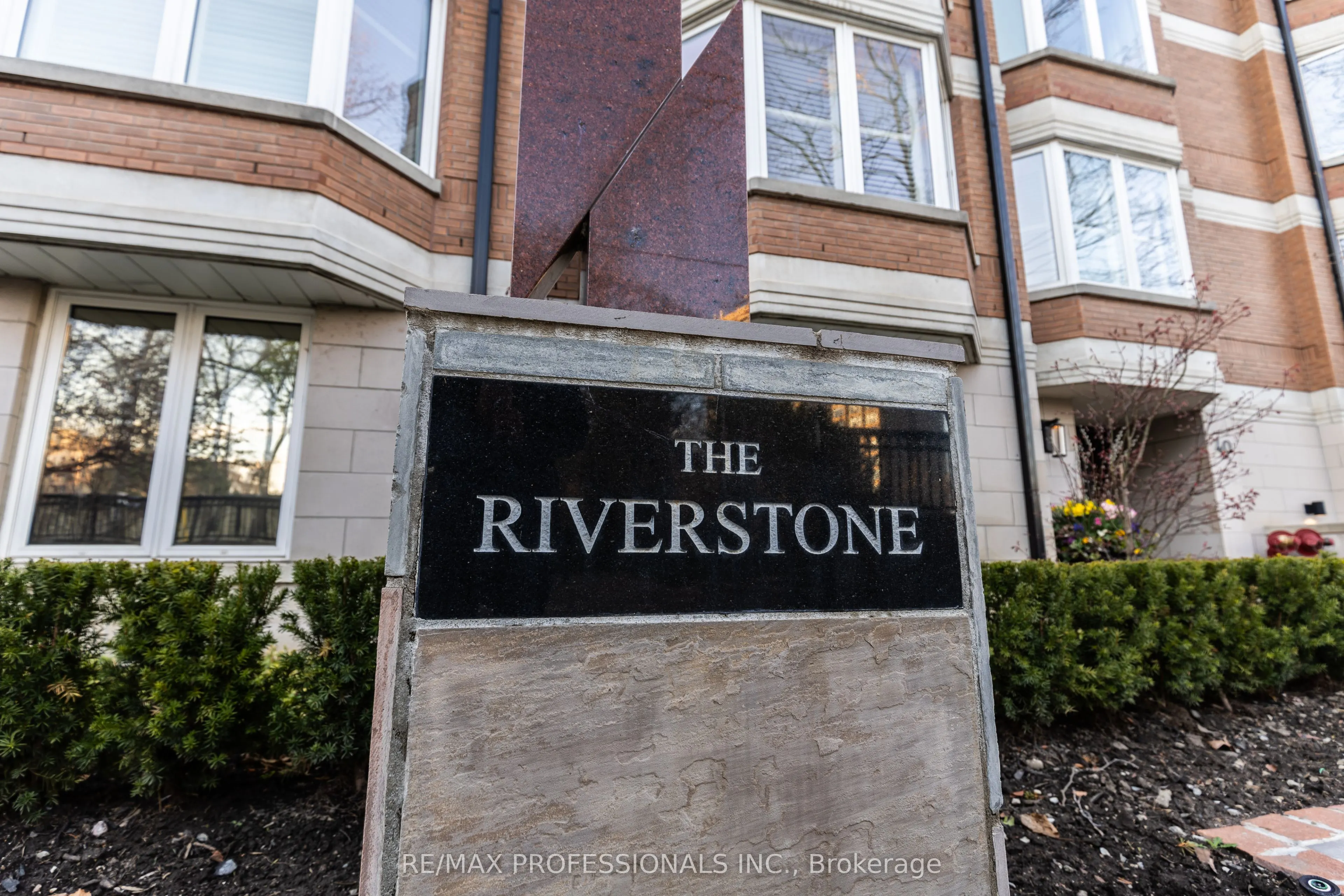 40 Old Mill Road, #102