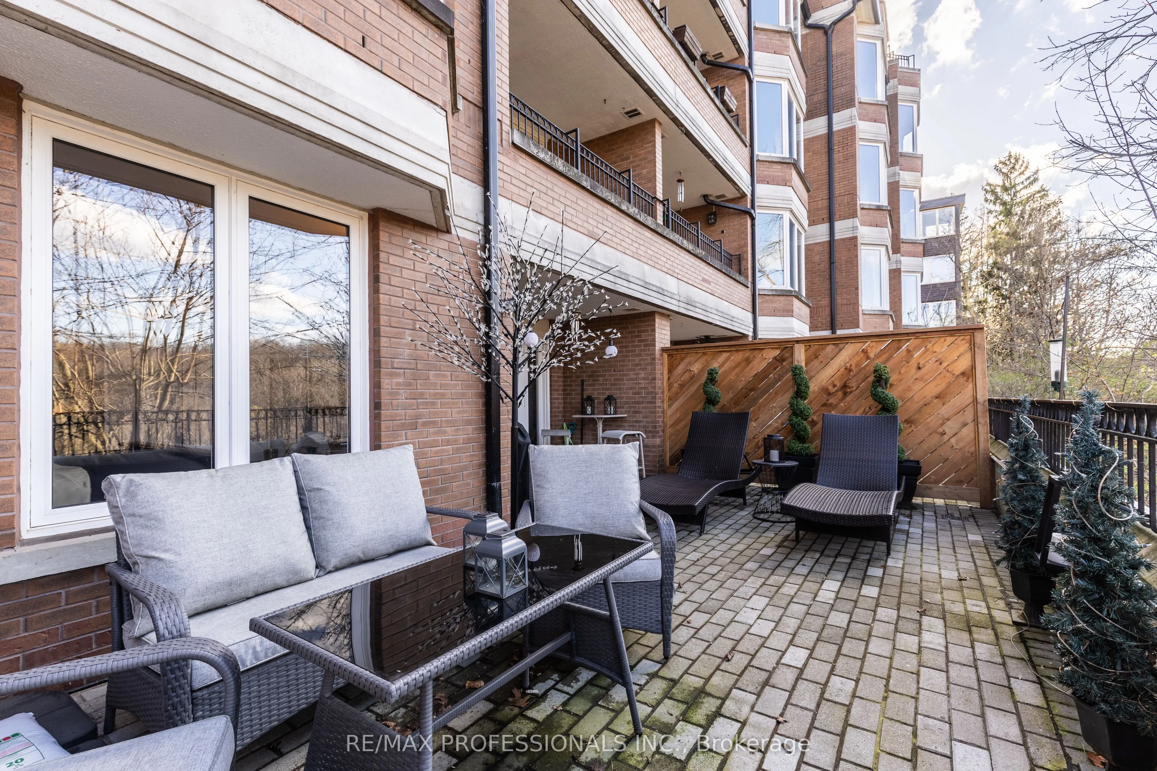 40 Old Mill Road, #102