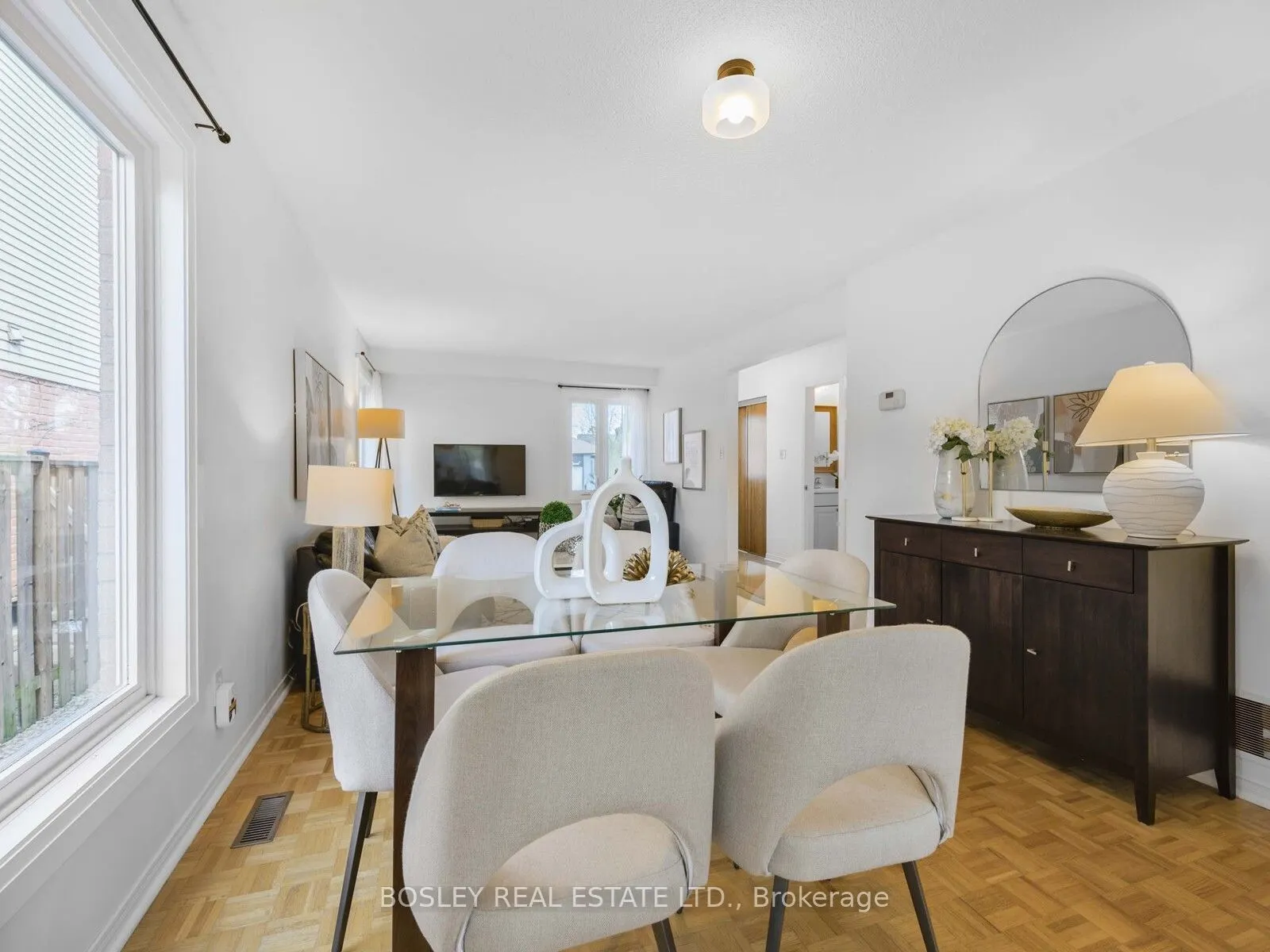 3090 Keynes Crescent