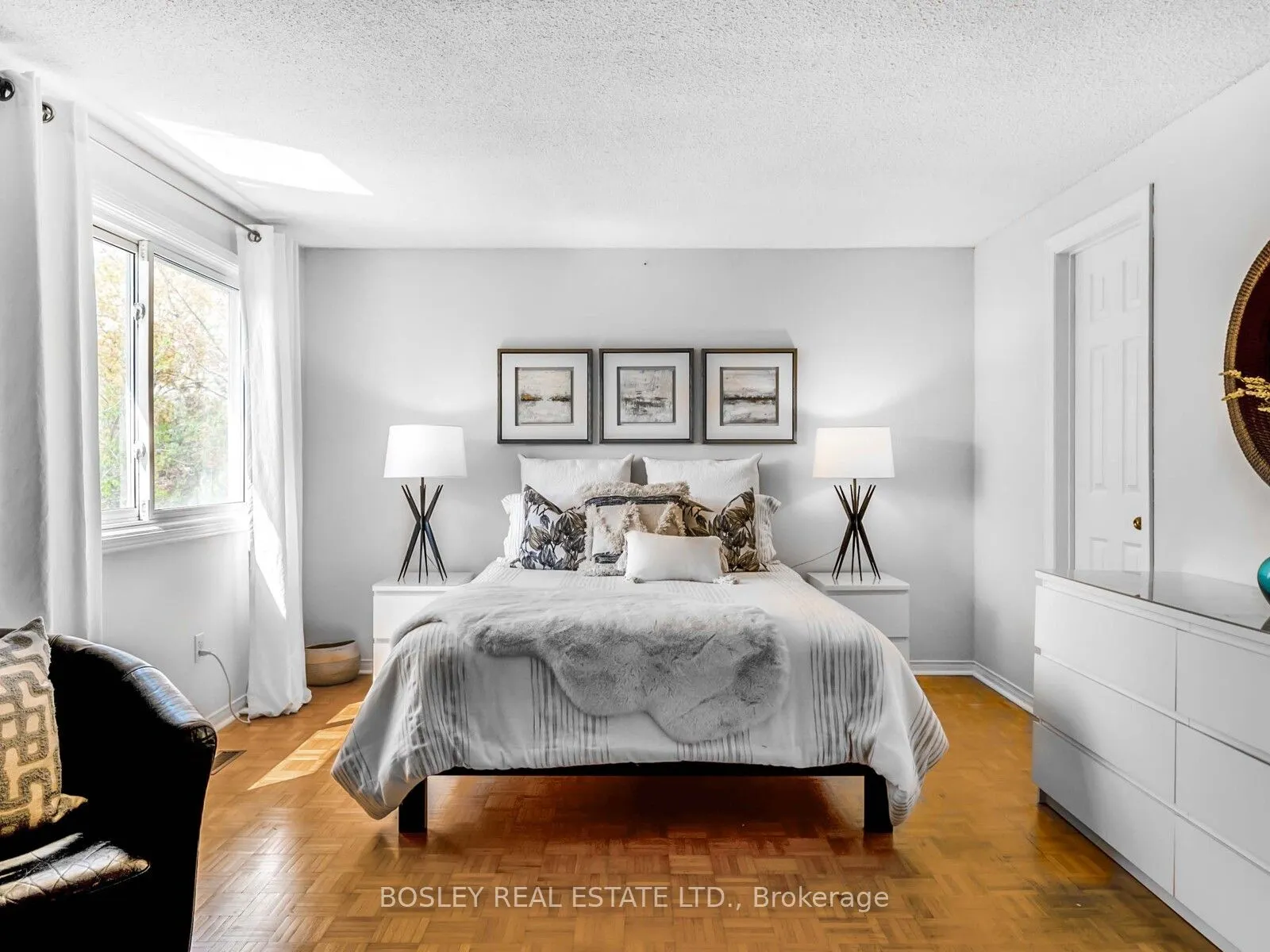 3090 Keynes Crescent