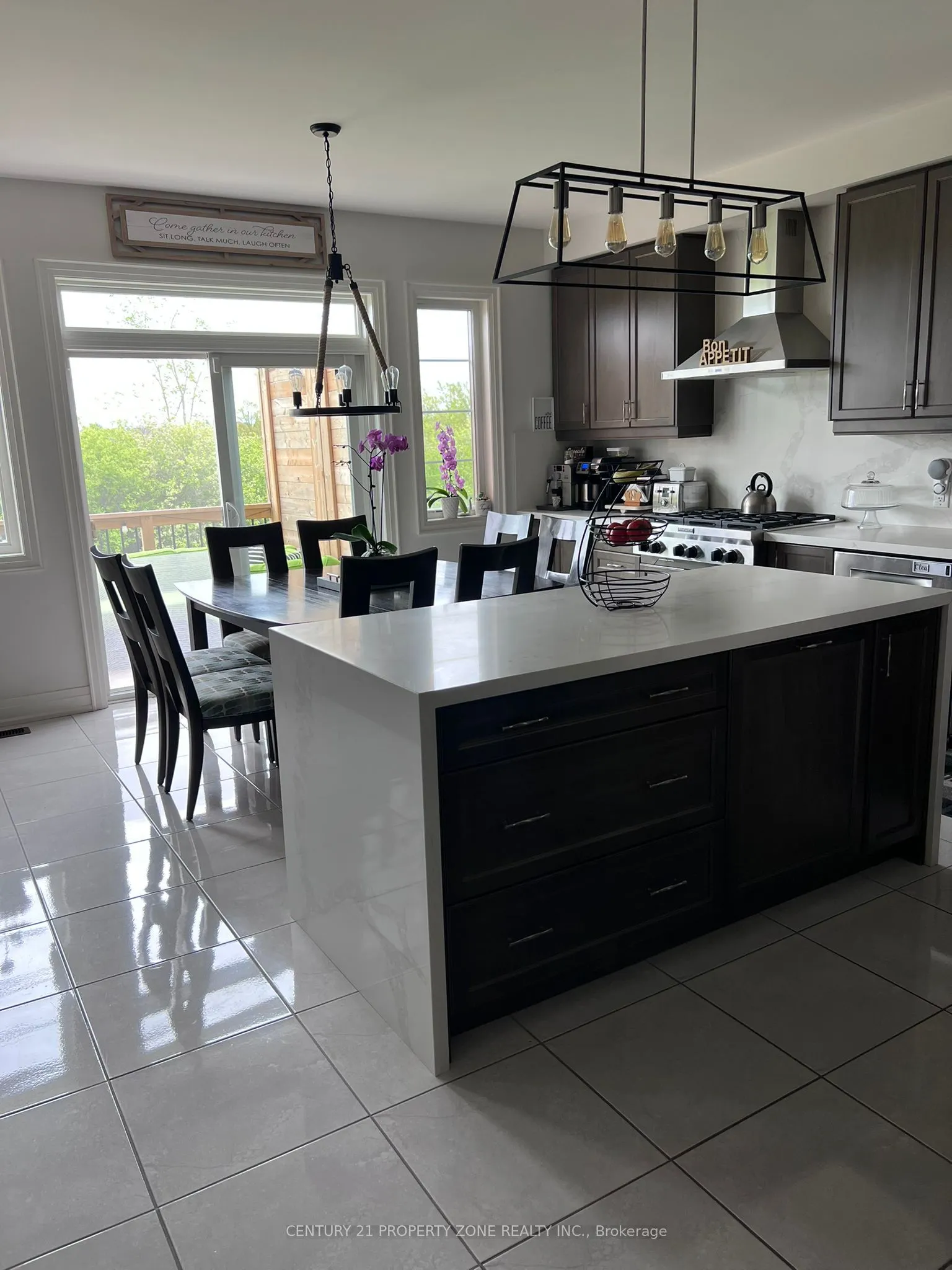 31 Valleyscape Trail