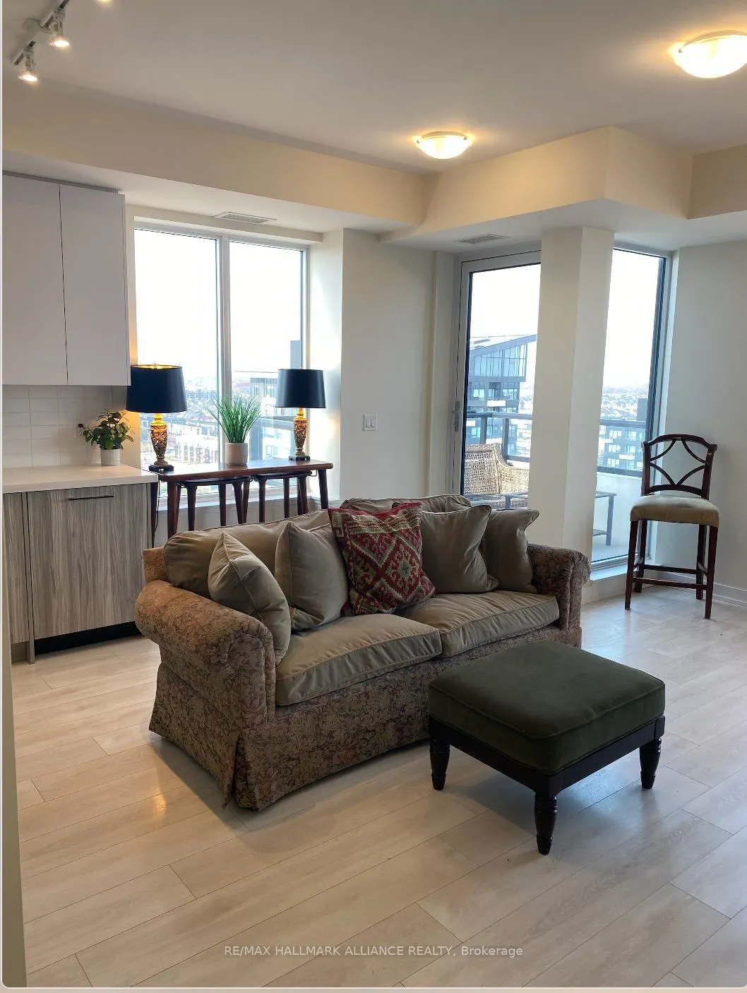 297 Oak Walk Drive, #1804
