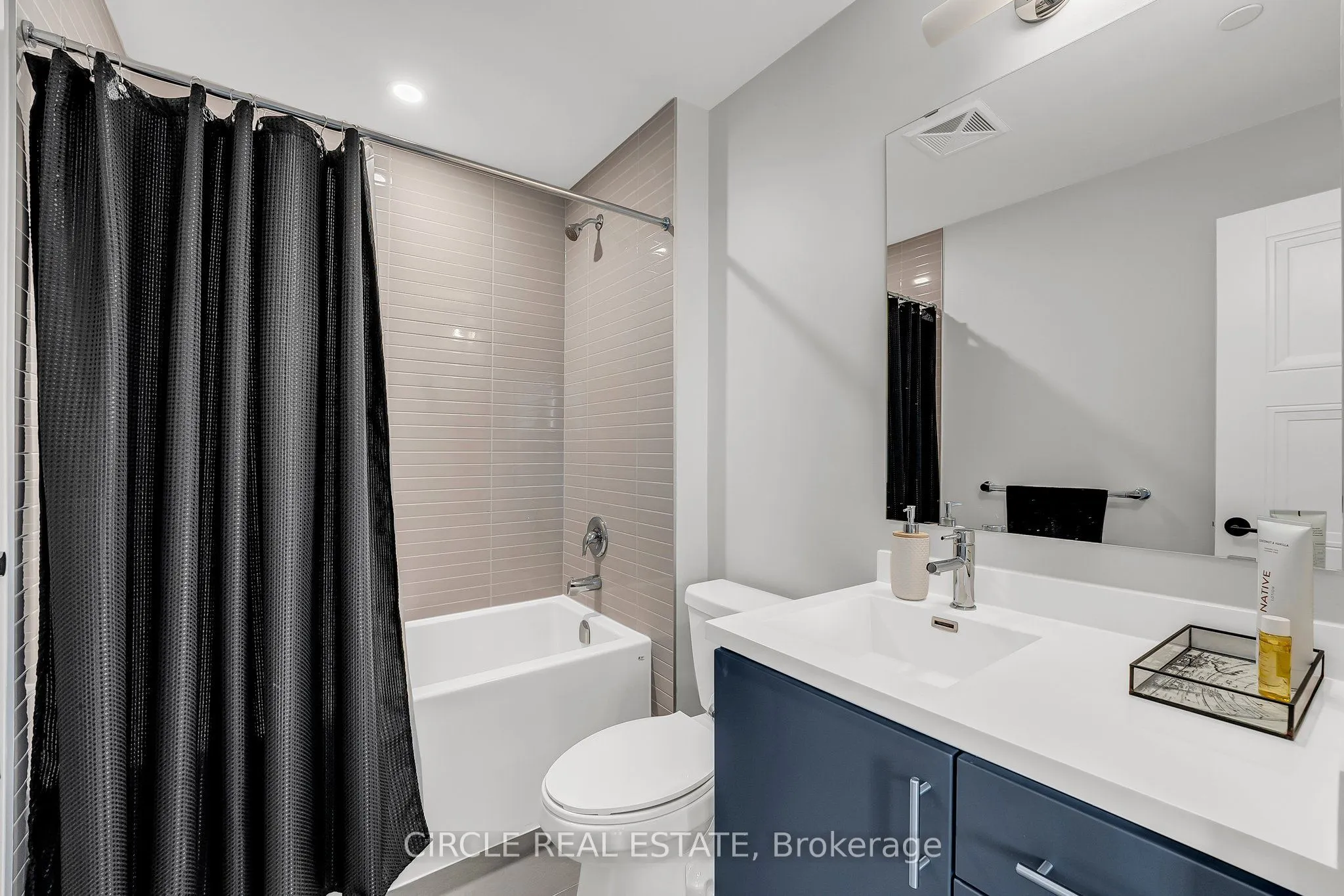 3200 William Coltson Avenue, #1015