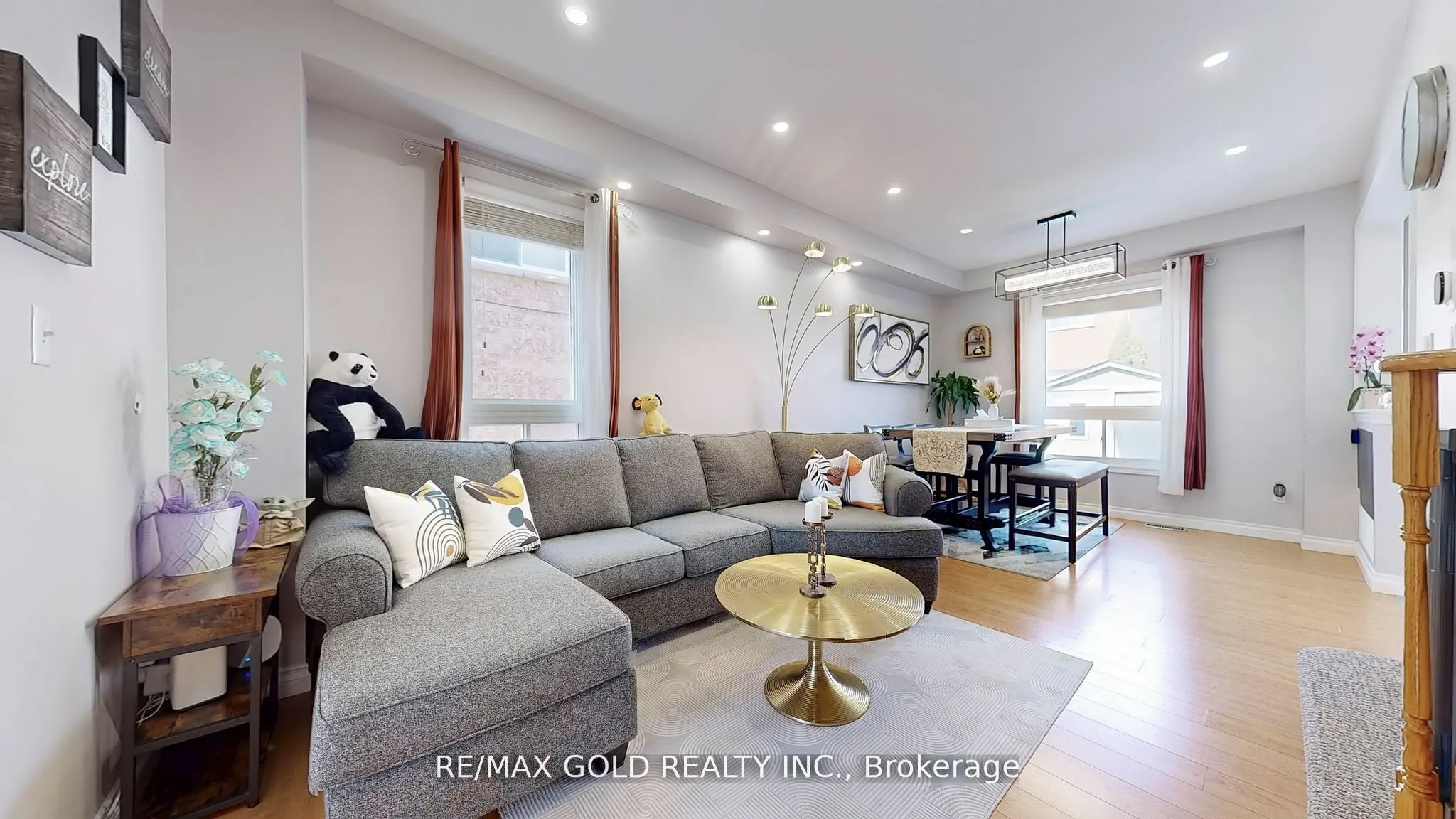 32 Ashdale Road
