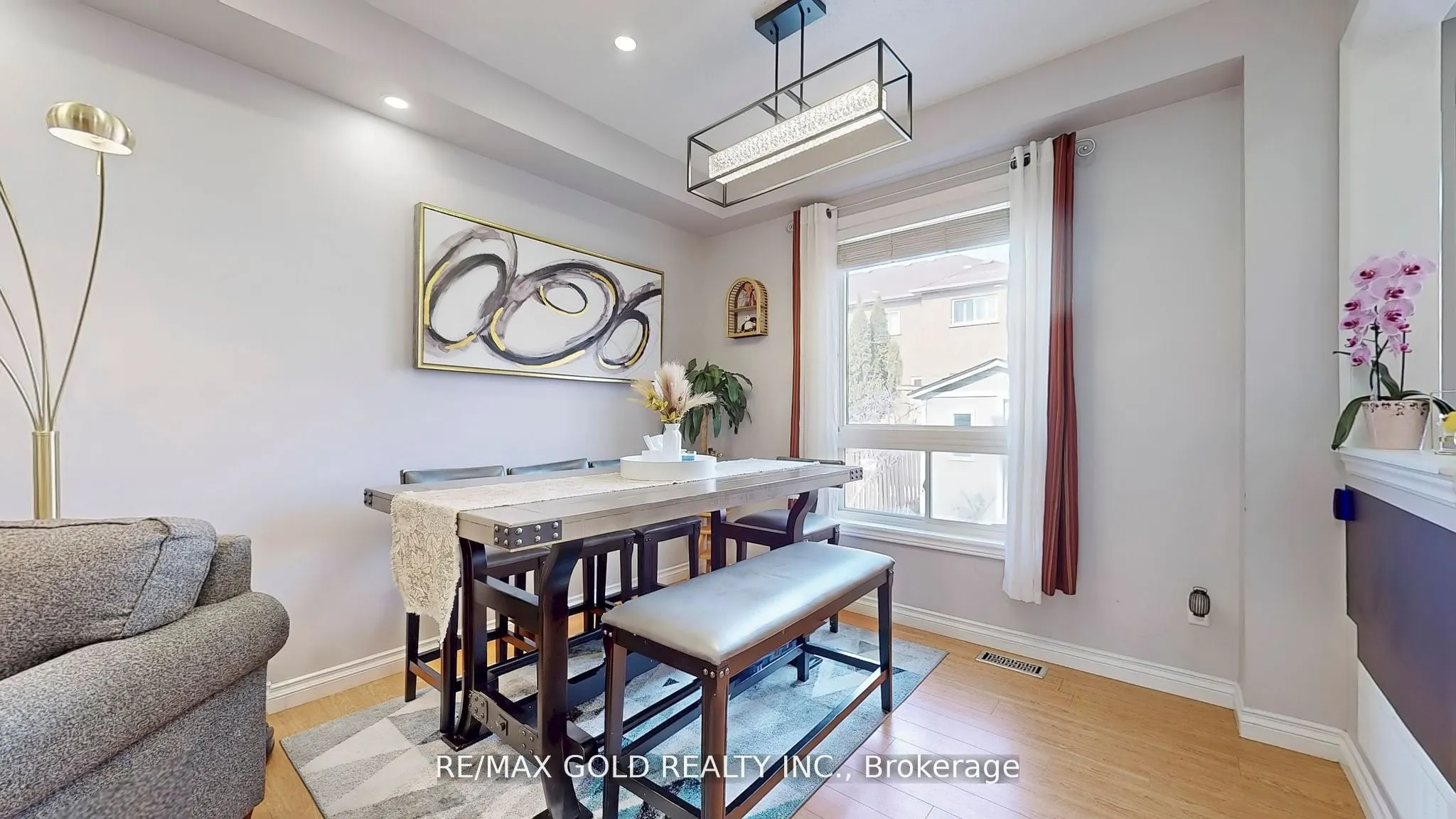 32 Ashdale Road