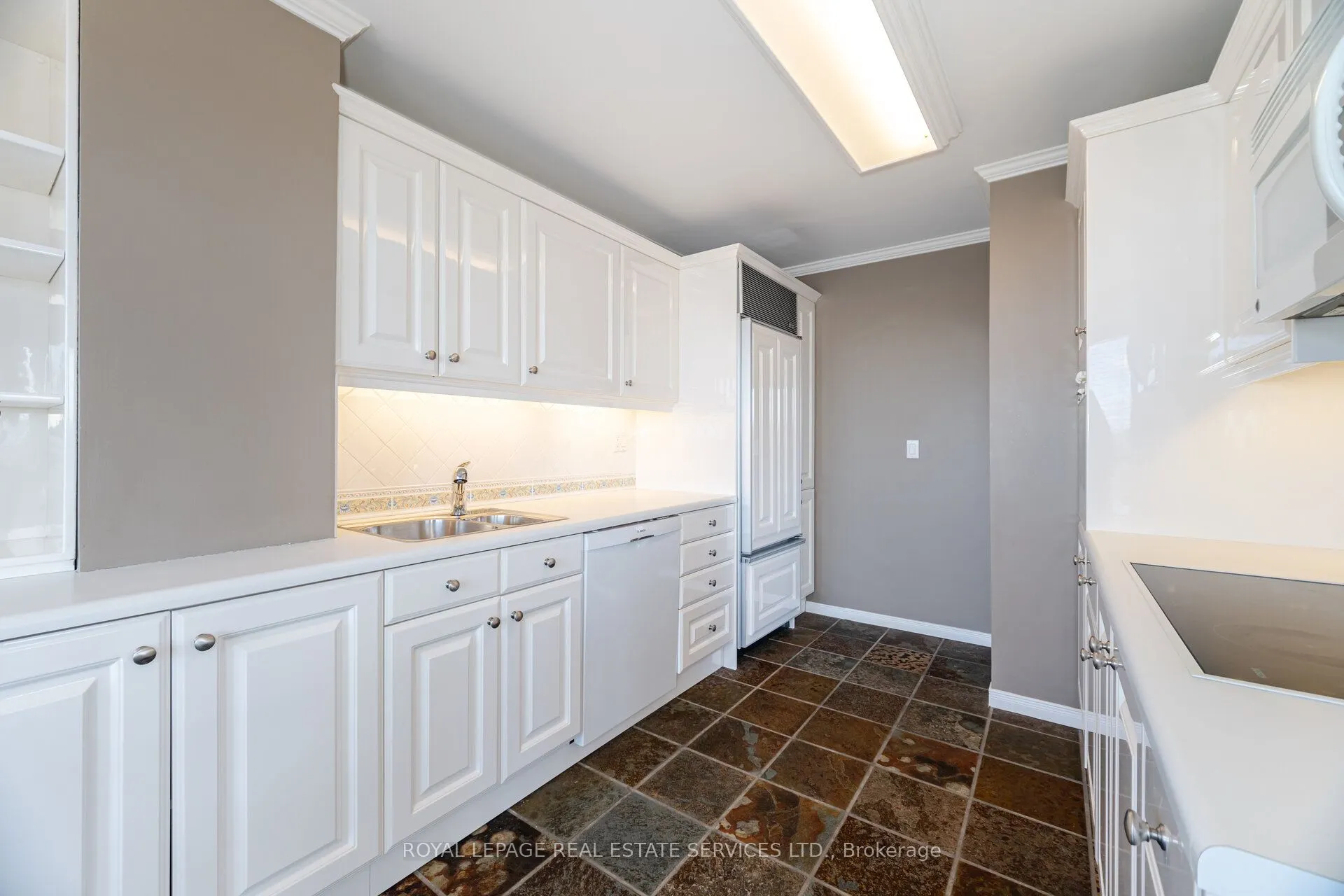 1700 The Collegeway, #710