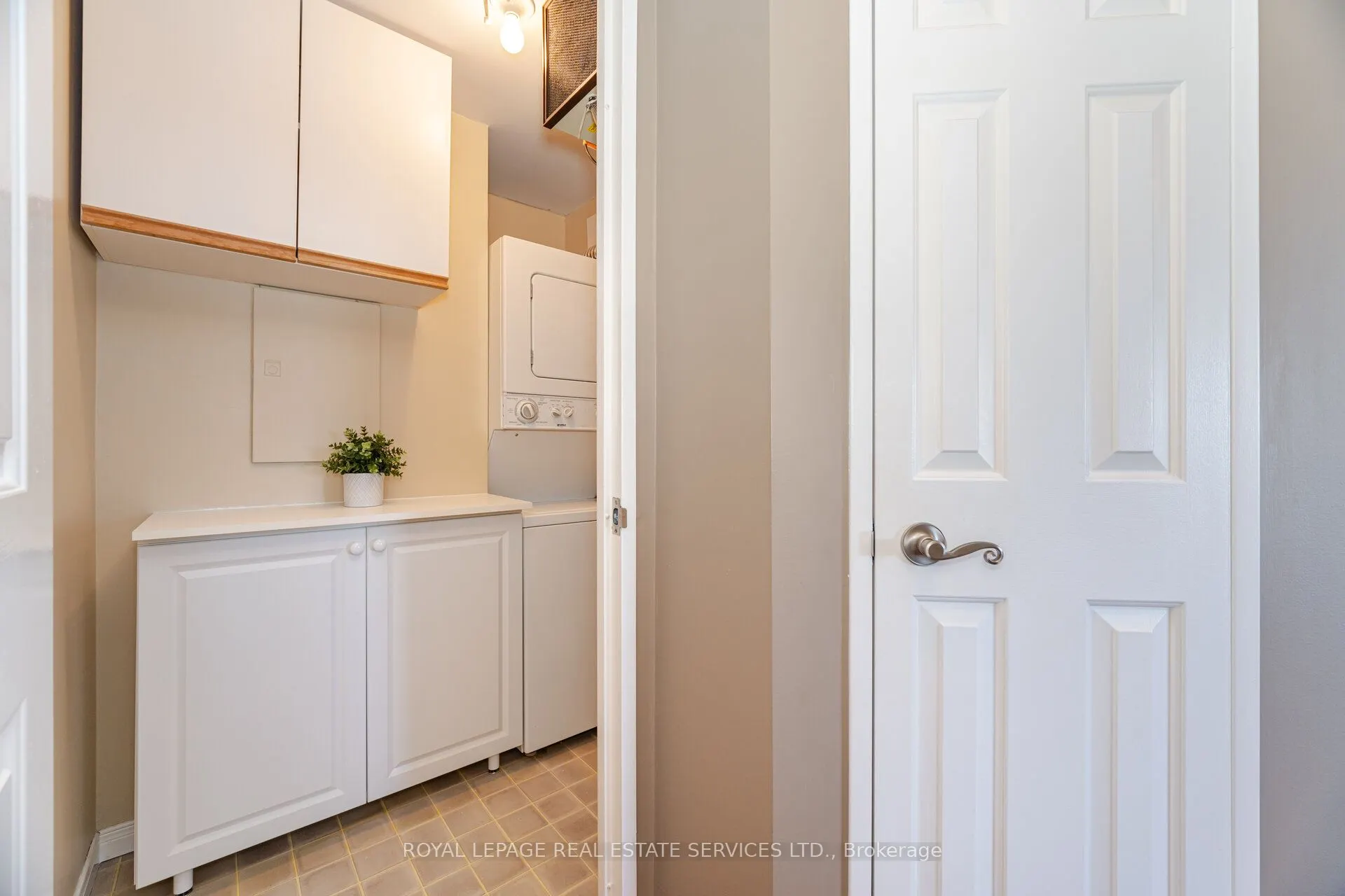 1700 The Collegeway, #710