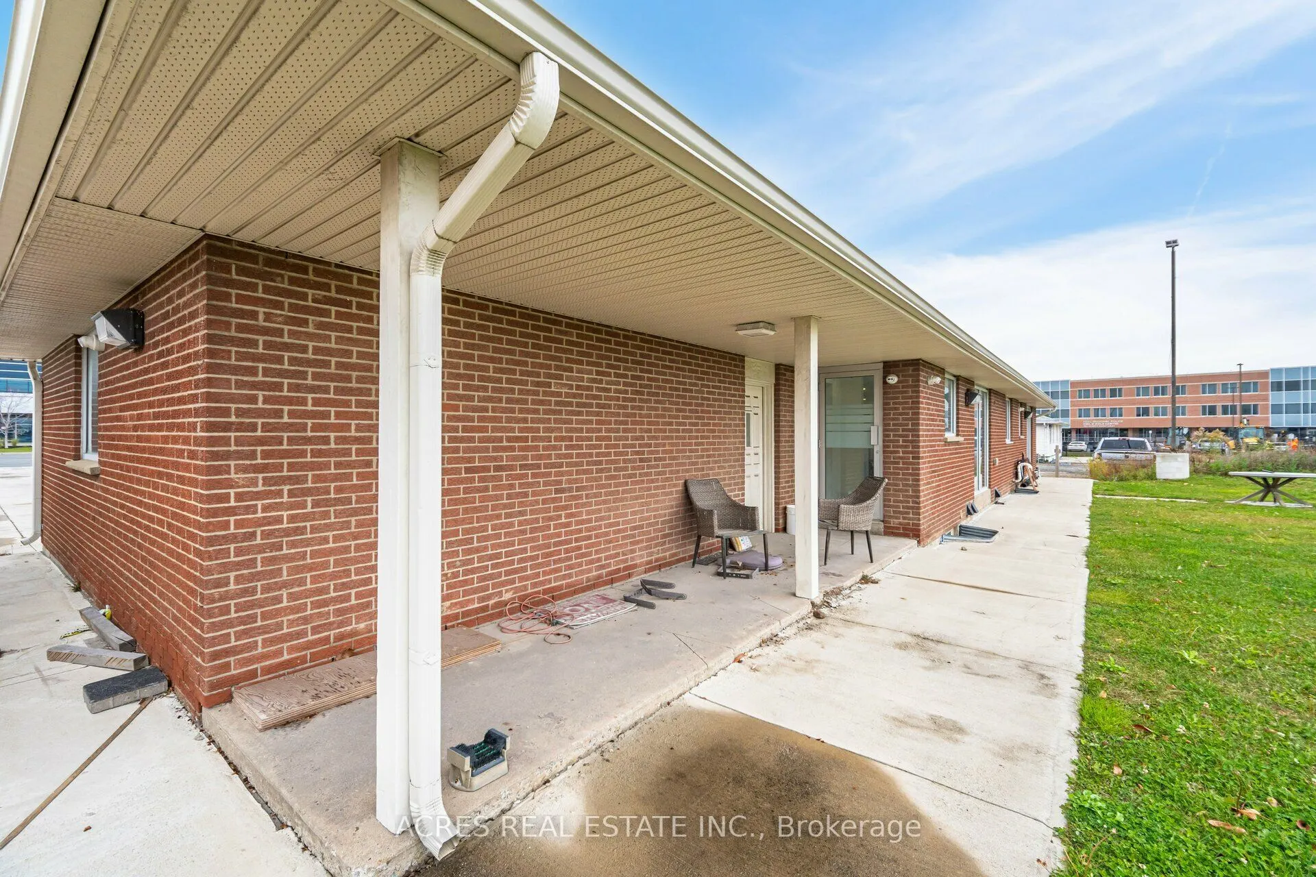 140-160 Derry Road E