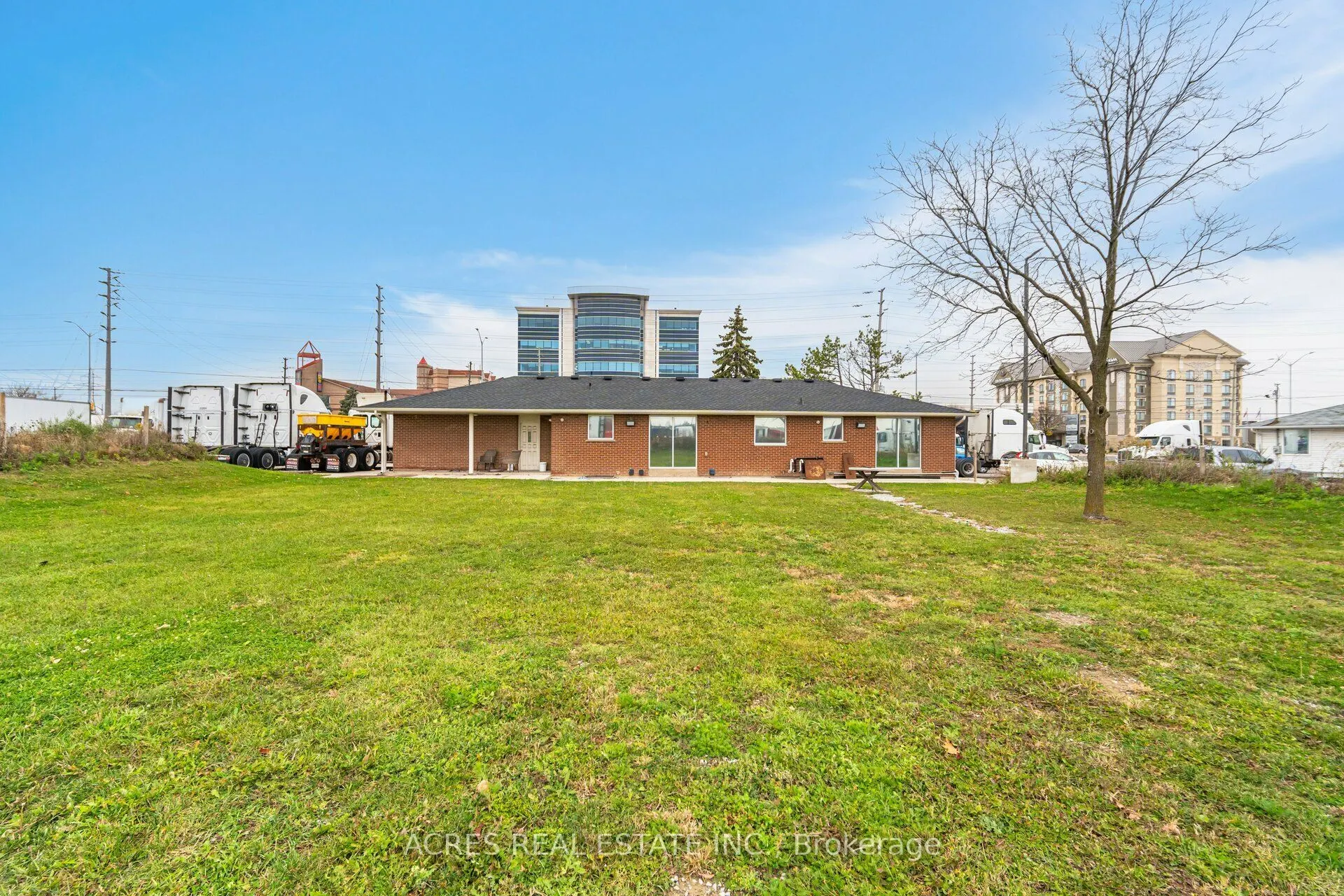 140-160 Derry Road E