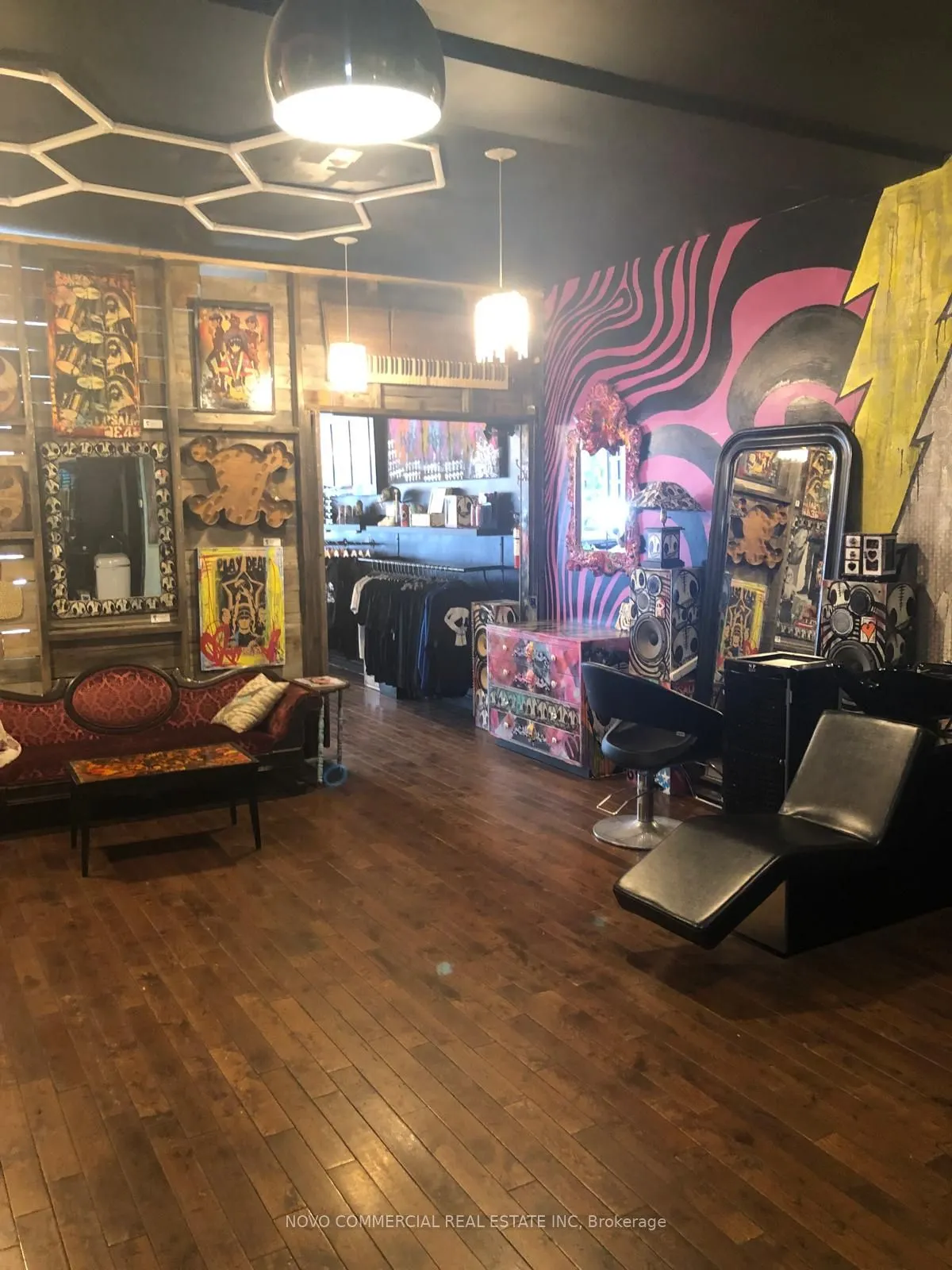 1696 Queen Street W