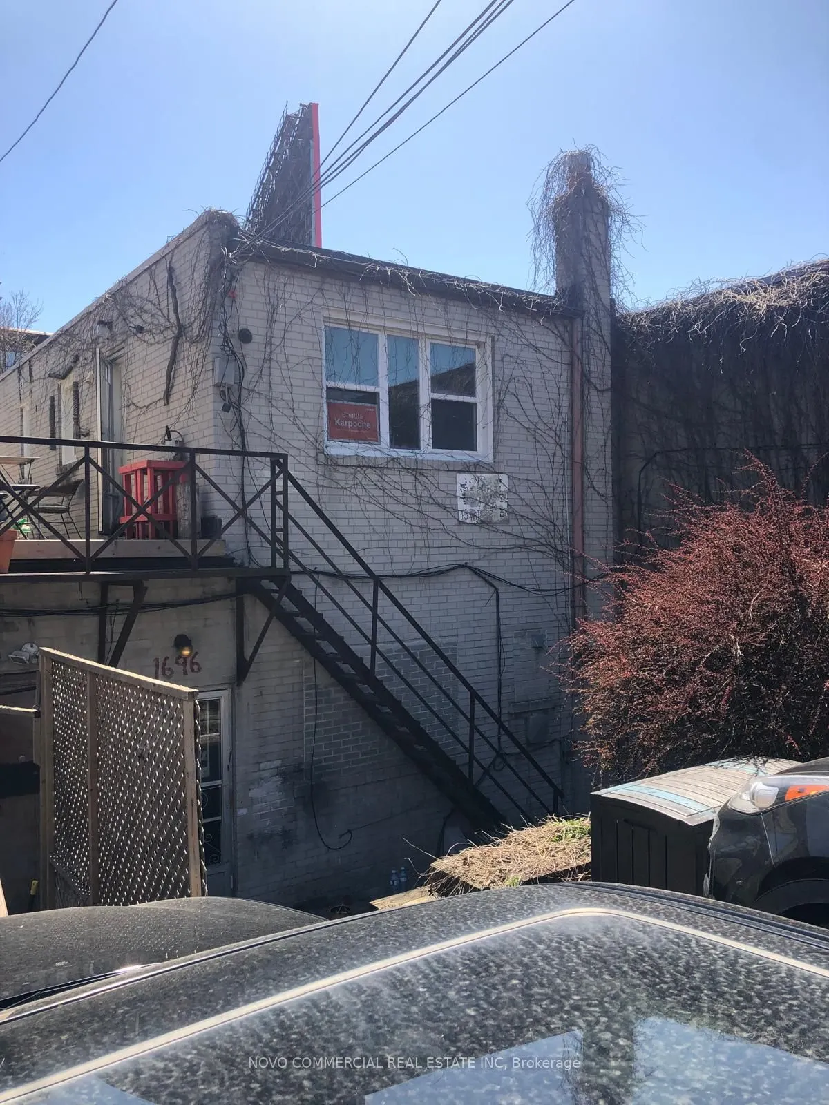 1696 Queen Street W